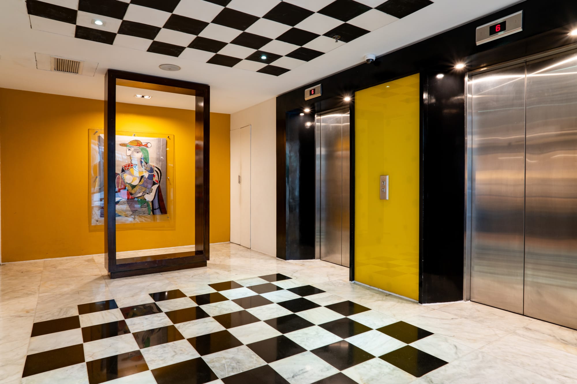 The Picasso Boutique Serviced Residences in Manila:  Lobby