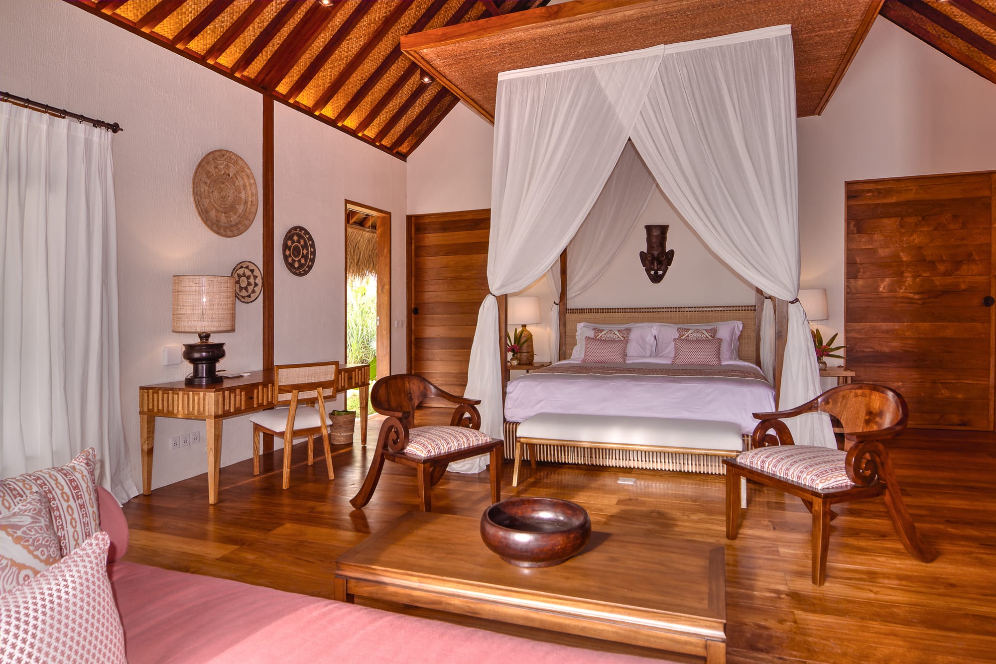 Nihi Sumba:  Nihi Sumba Mandaka Surf Villa