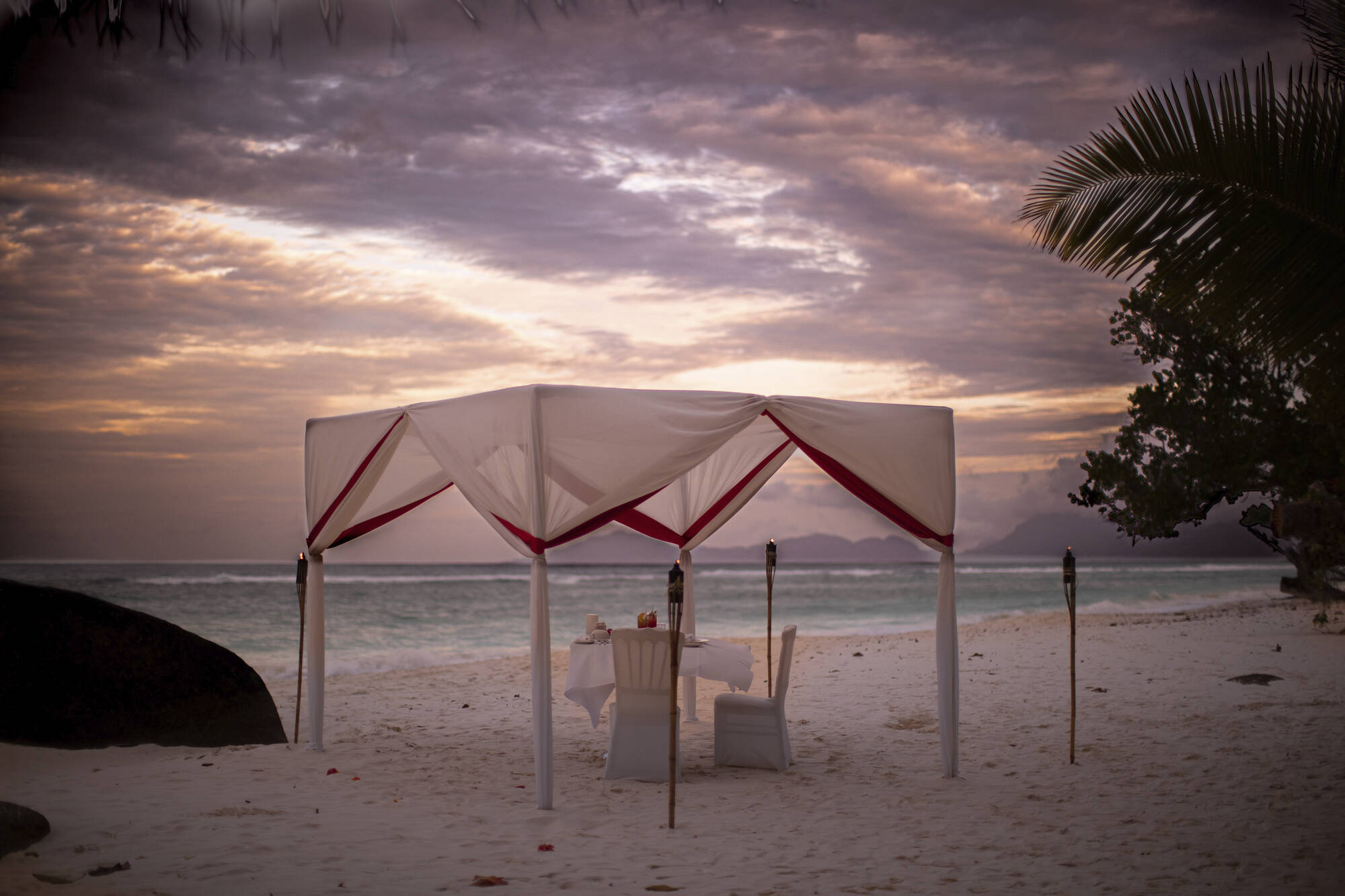 NIVA Labriz Seychelles in Outer Islands: NIVA Labriz Seychelles Candlelight dinner