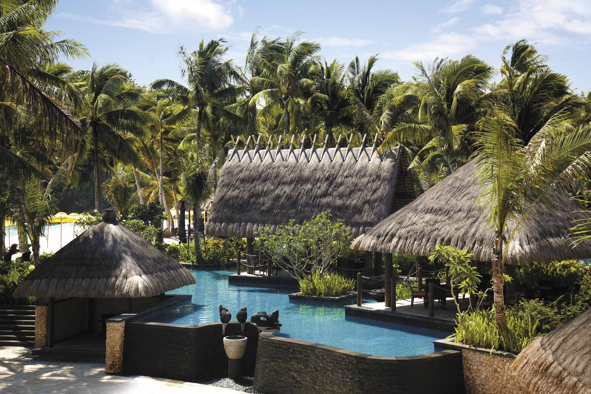 Shangri-La Boracay Resort & Spa: Shangri-La's Boracay Cielo Pool Area