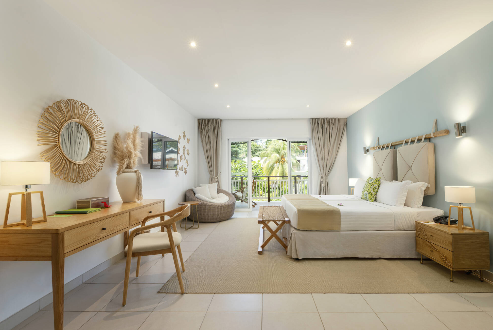 Acajou Beach Resort in Praslin: Acajou Beach Resort