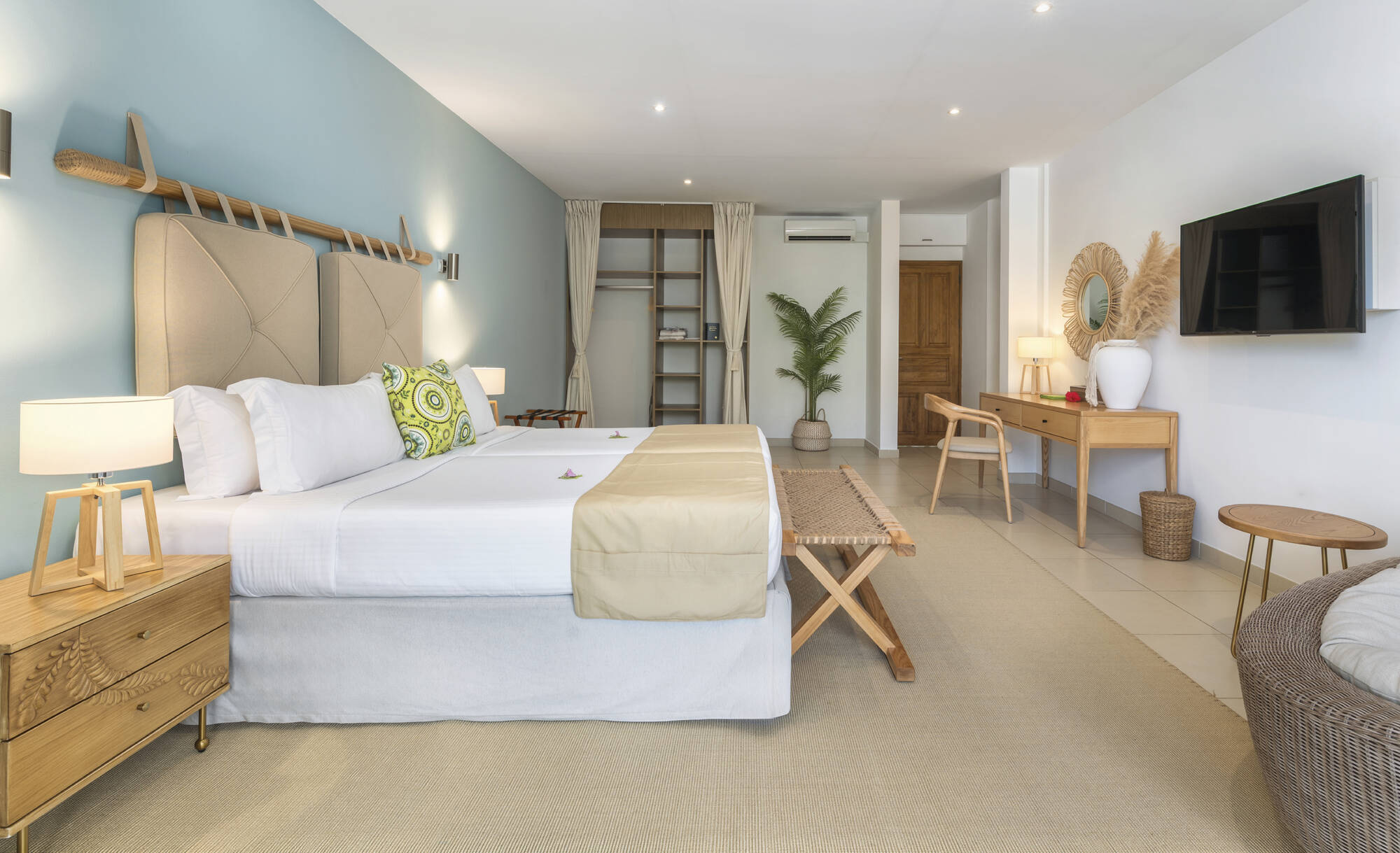 Acajou Beach Resort in Praslin: Acajou Beach Resort