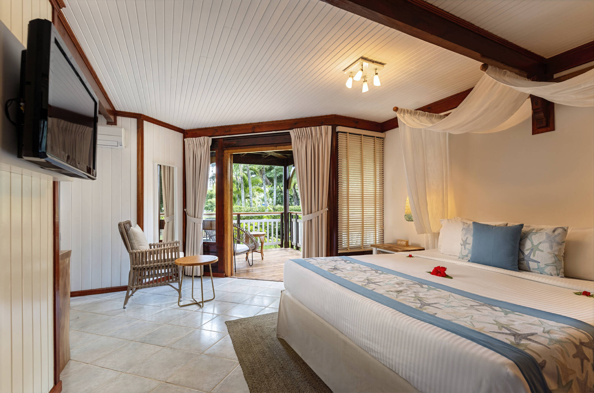 Acajou Beach Resort in Praslin: Acajou Beach Resort
