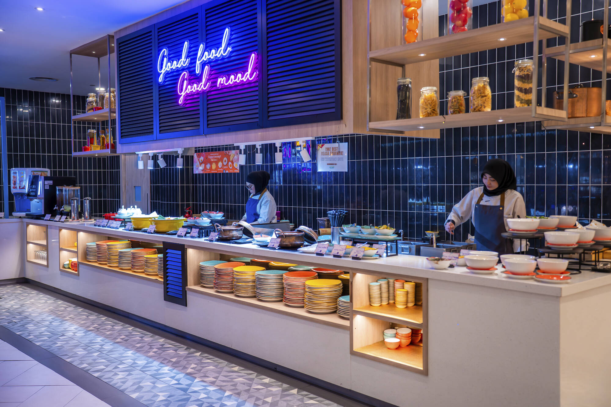 The Waterfront Hotel in Kuching:  Restaurant