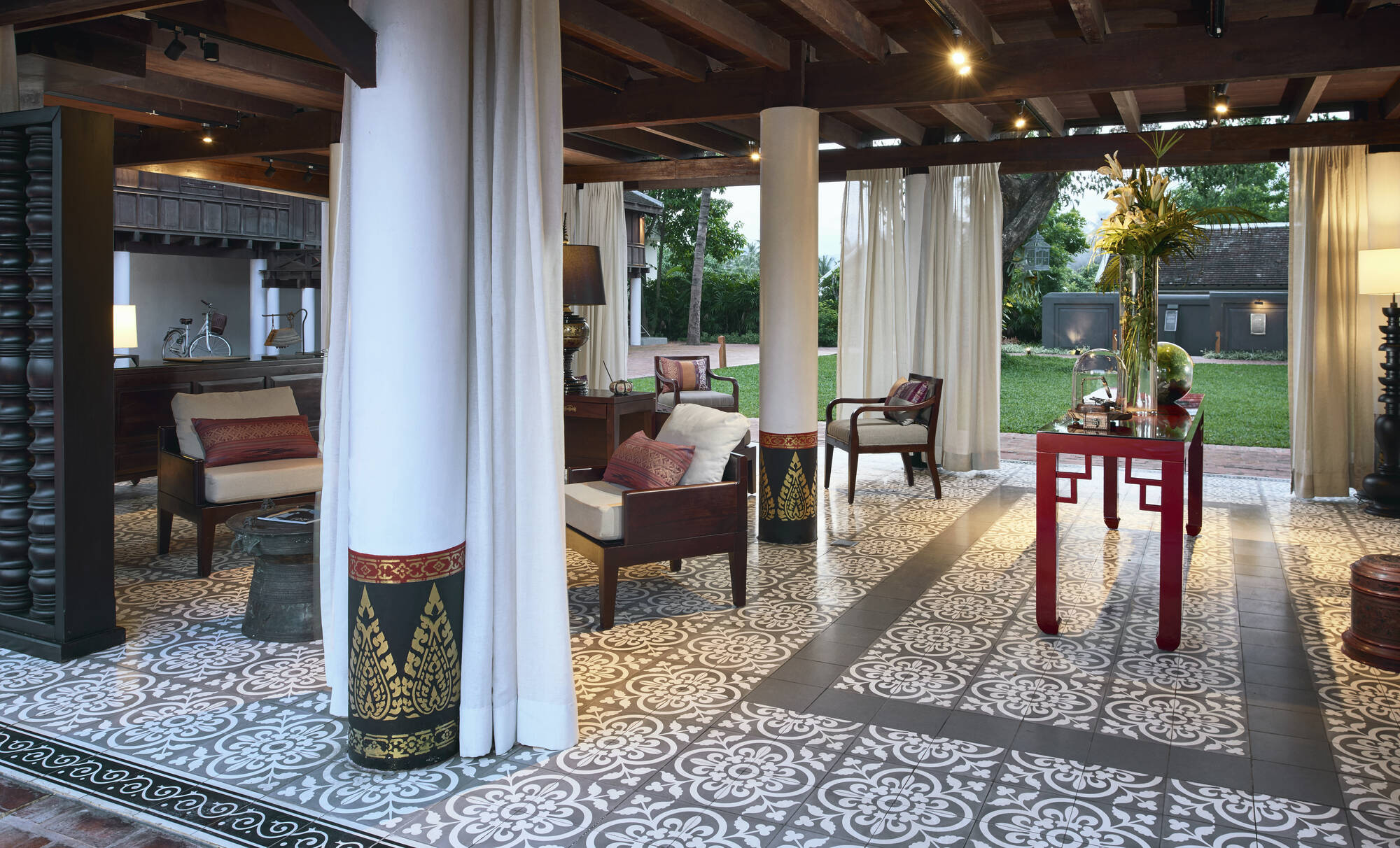 Sofitel Luang Prabang:  Sofitel Luang Prabang Lobby