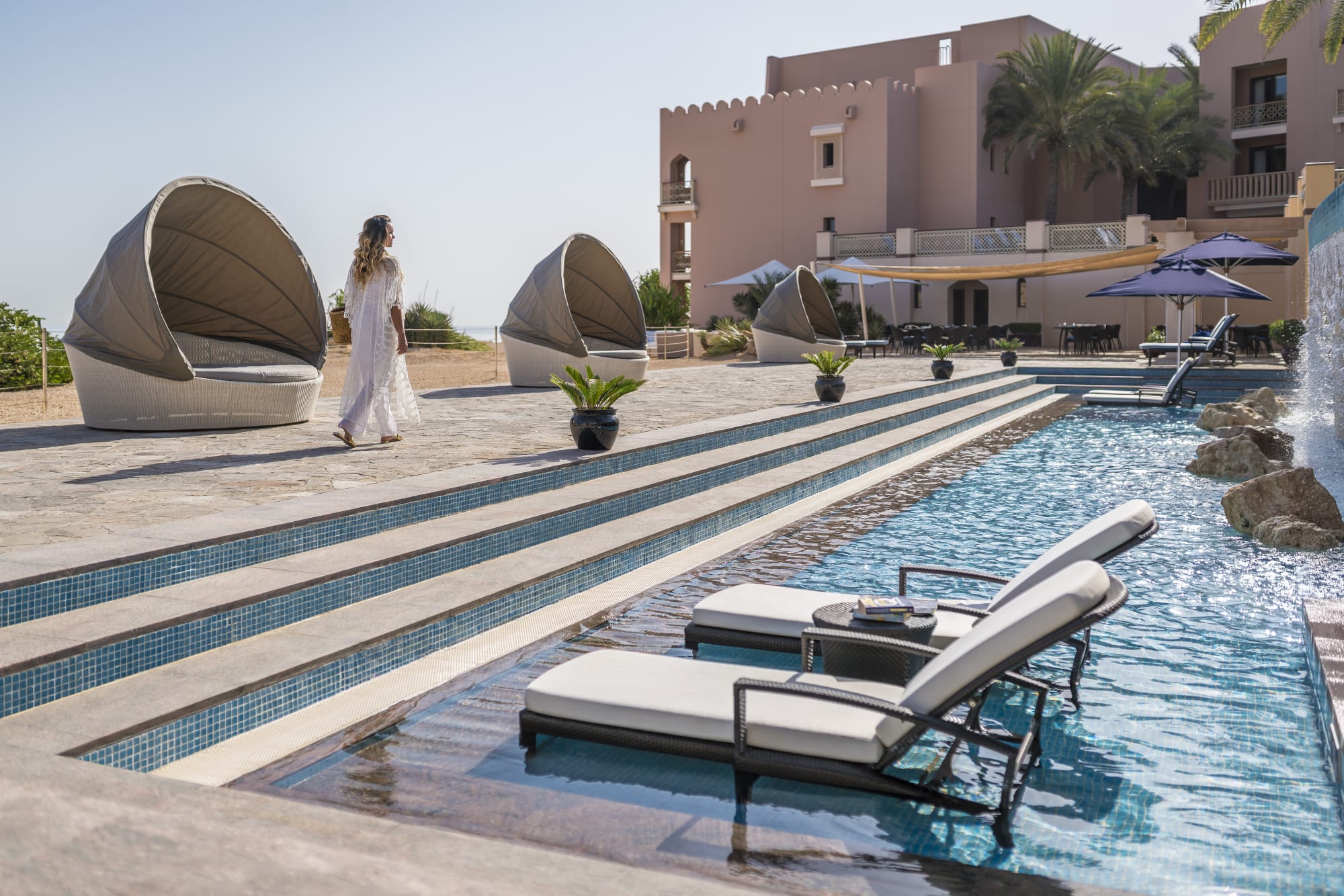 Al Husn Hotel Muscat:  Al Husn Hotel Muscat Pool
