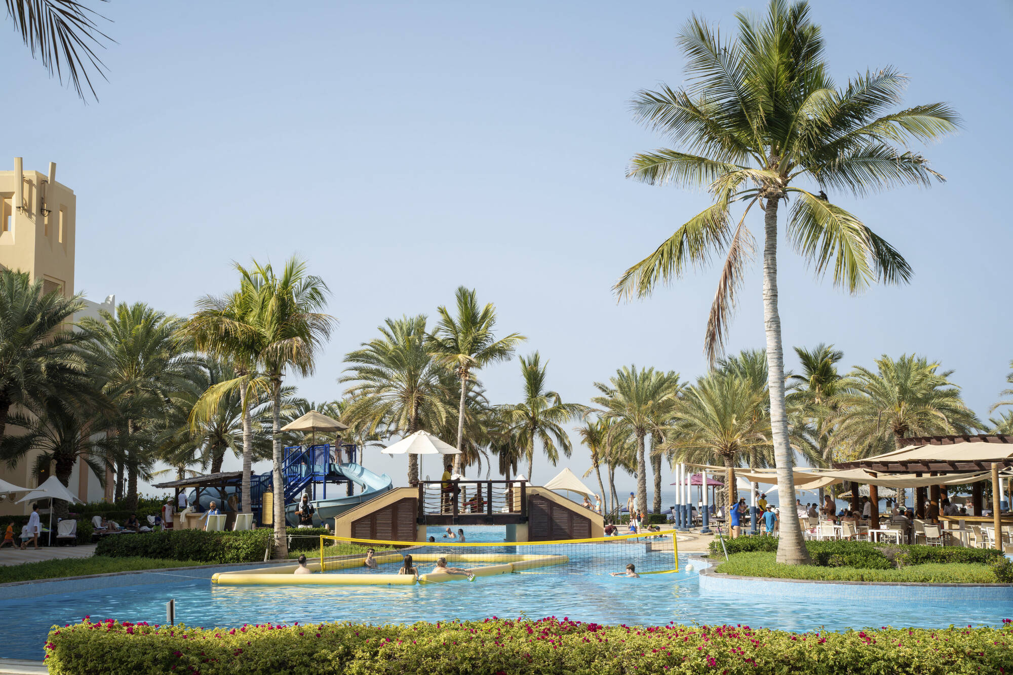 Doubletree by Hilton Muscat Al Waha:  DoubleTree by Hilton Muscat Al Waha Pool