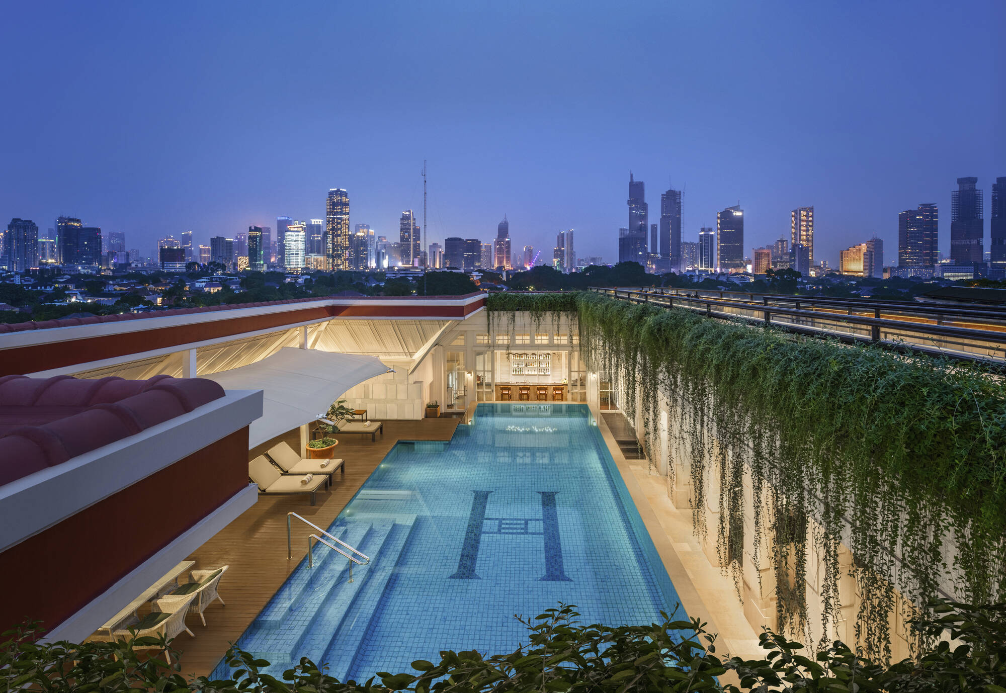 The Hermitage, a Tribute Portfolio Hotel, Jakarta: Rooftop Swimmingpool