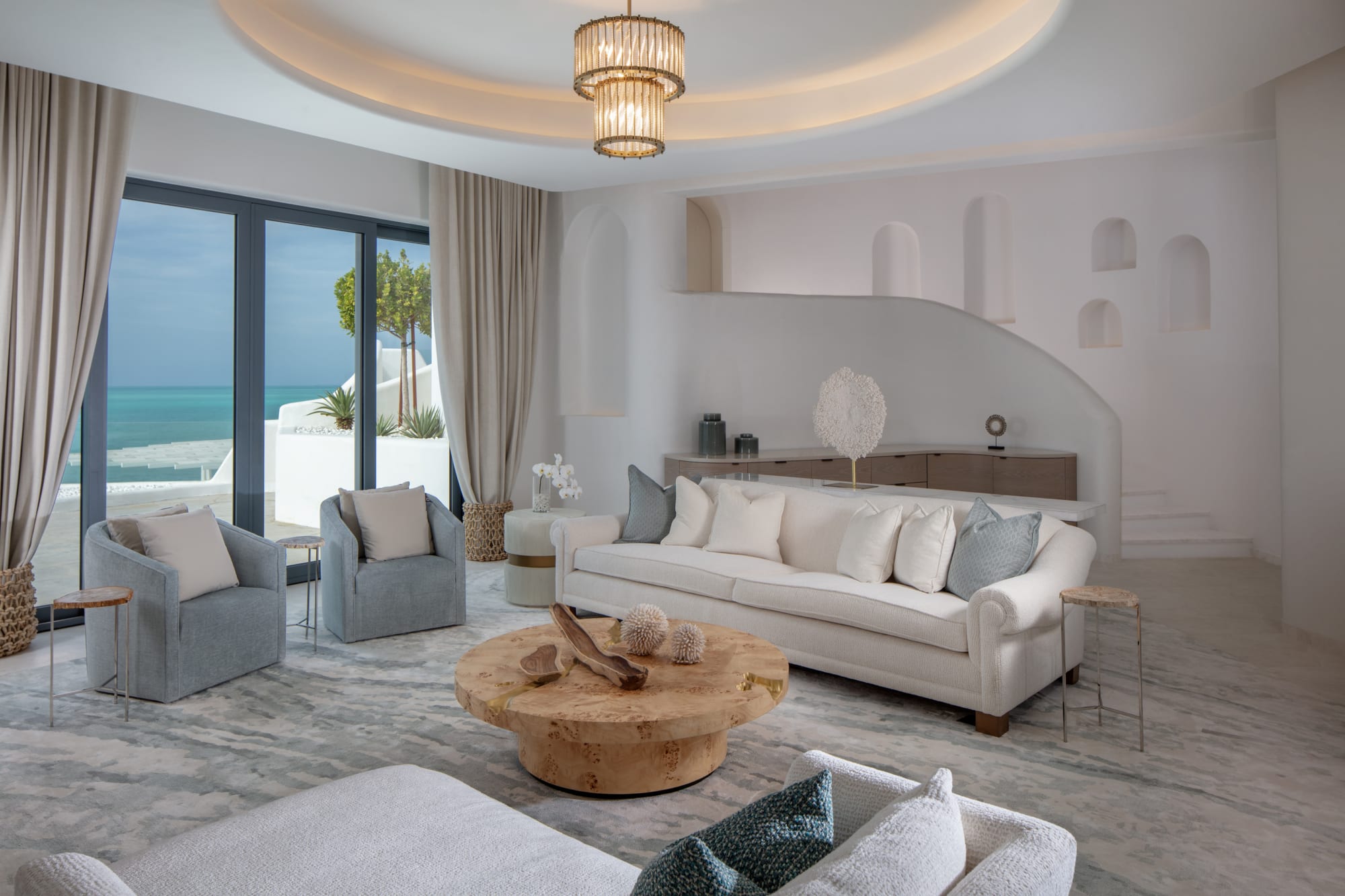 Anantara Retreat Santorini Abu Dhabi: Royal Suite Wohnzimmer