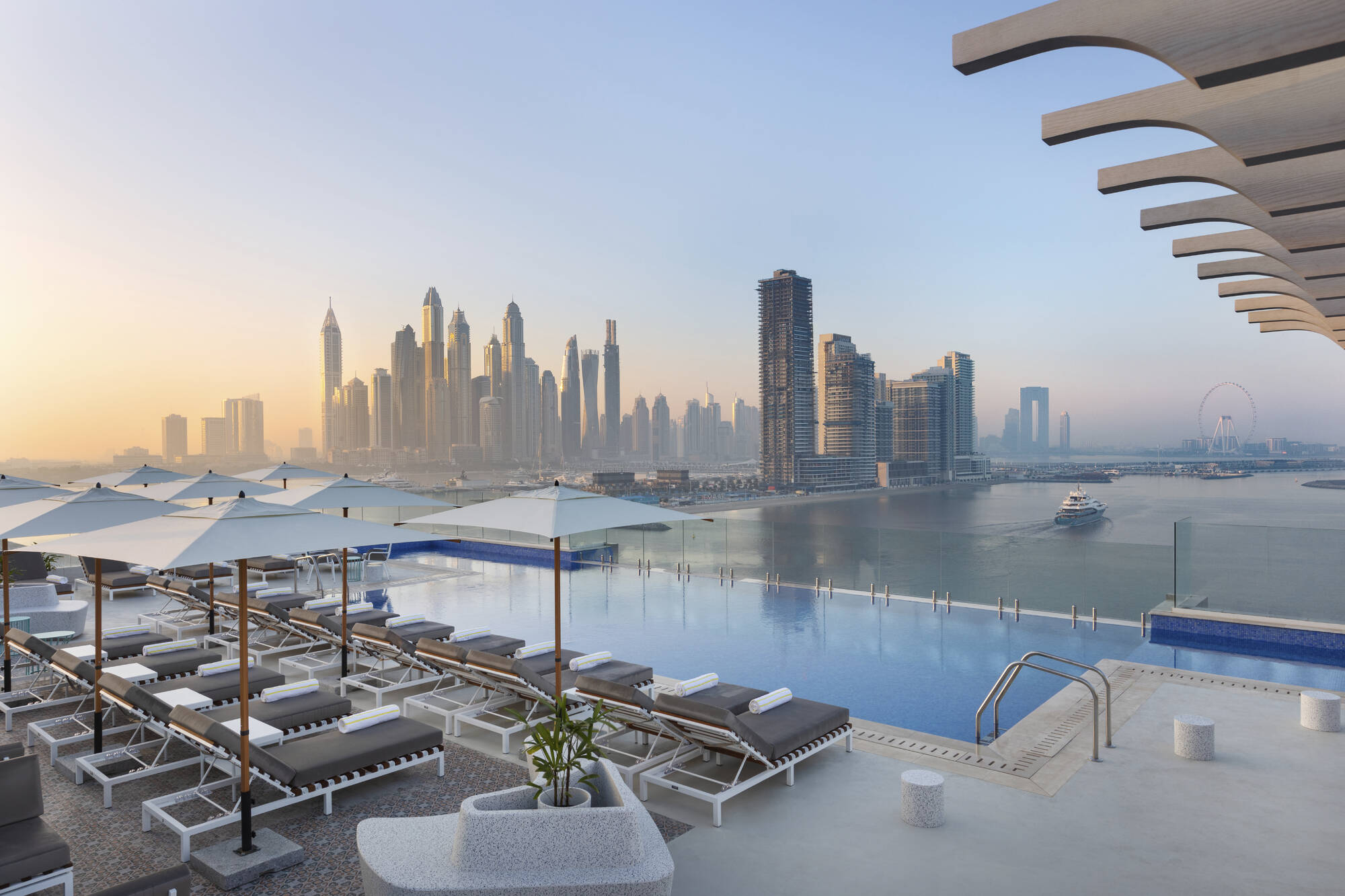 voco Dubai The Palm: Pool