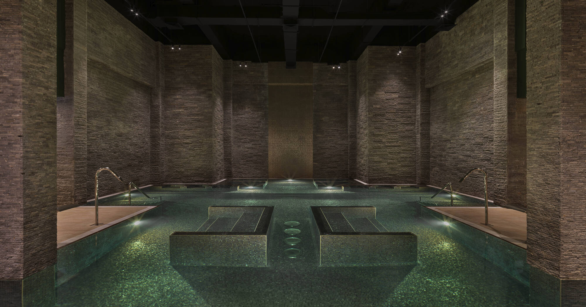The Ritz-Carlton, Ras Al Khaimah, Al Wadi Desert in Ras al Khaimah: Rainforest Vitality Pool