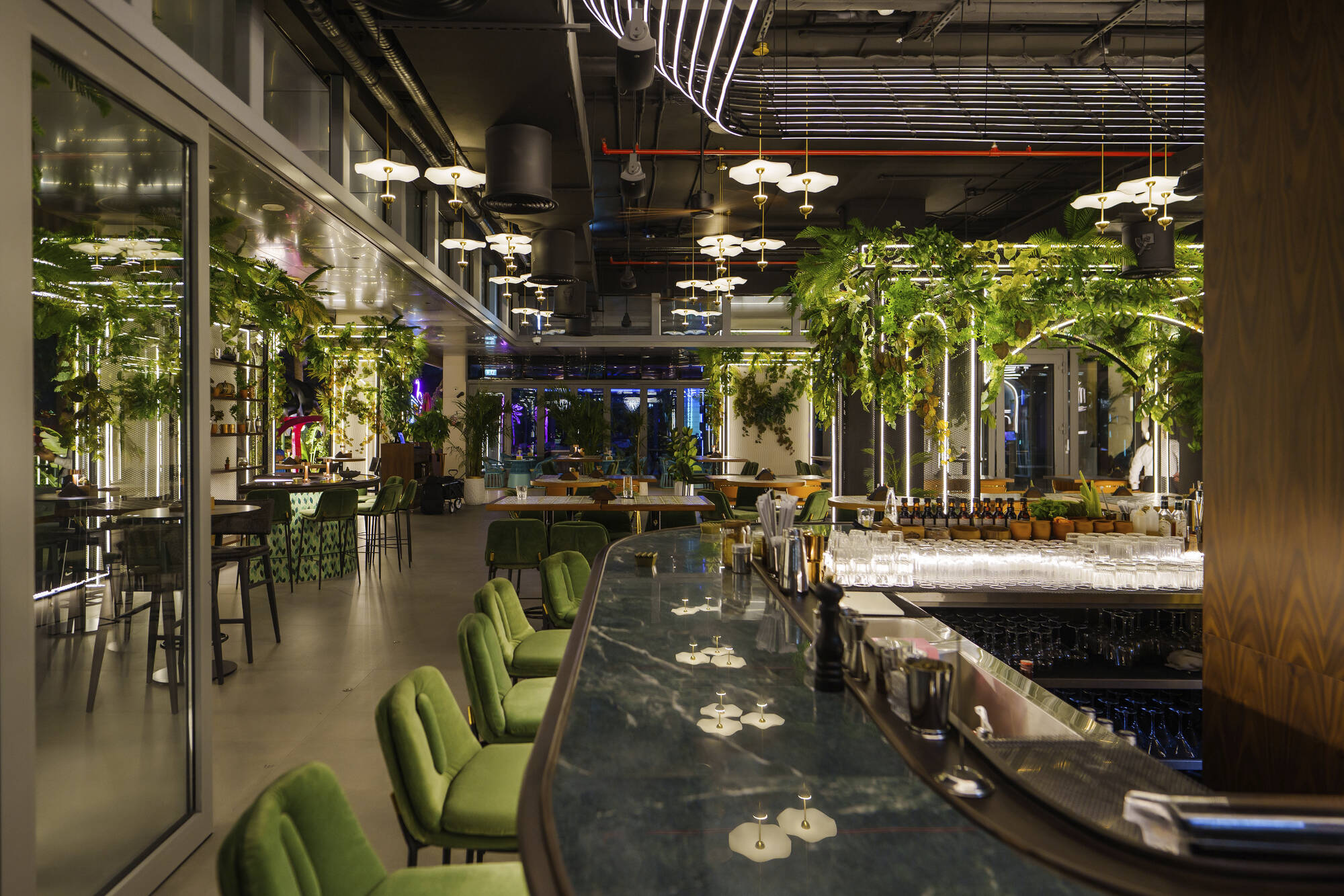 Radisson Beach Resort Palm Jumeirah in Dubai:  Esco Bar