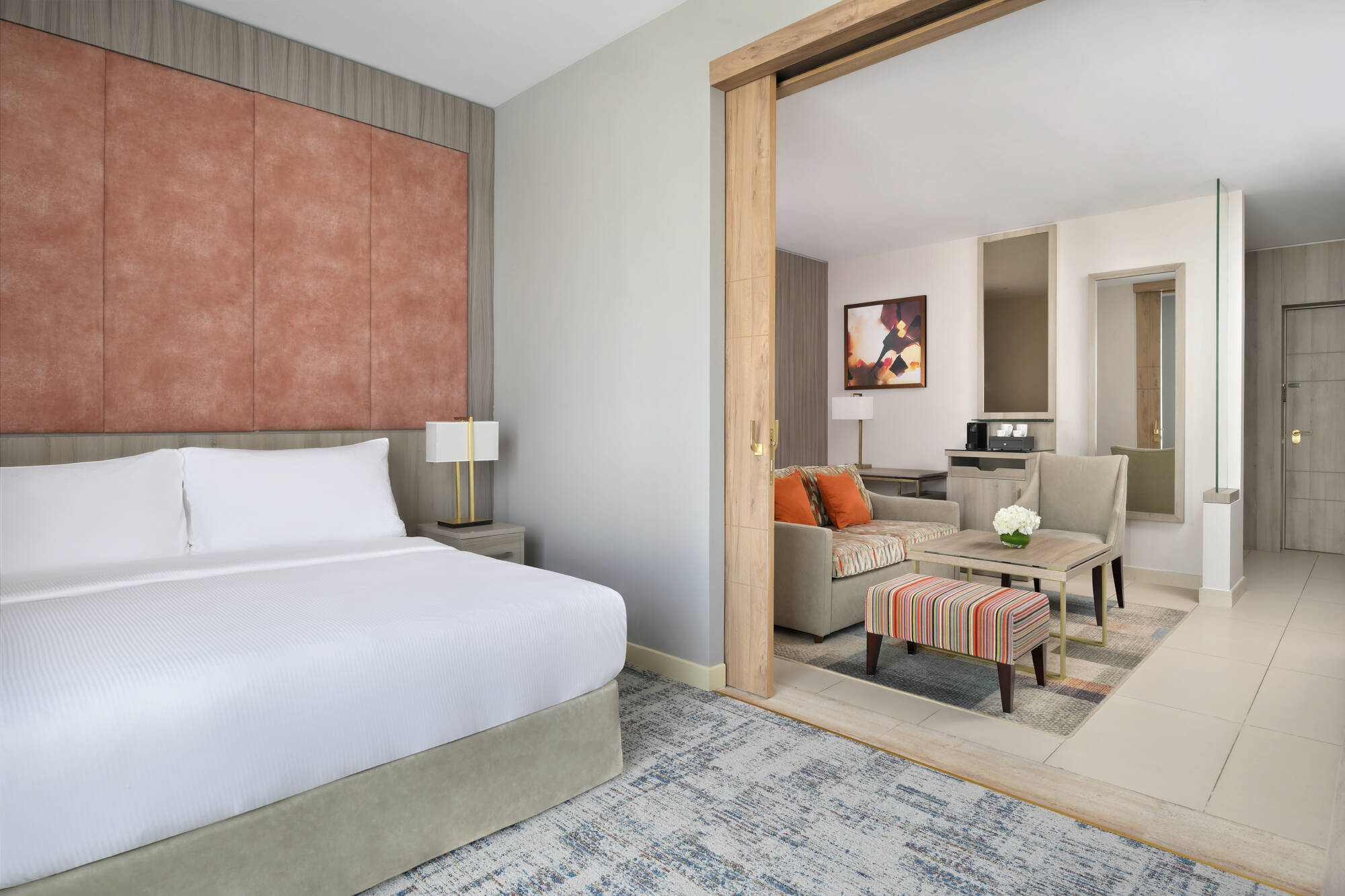 Mövenpick Hotel Tahlia Jeddah: Junior Suite