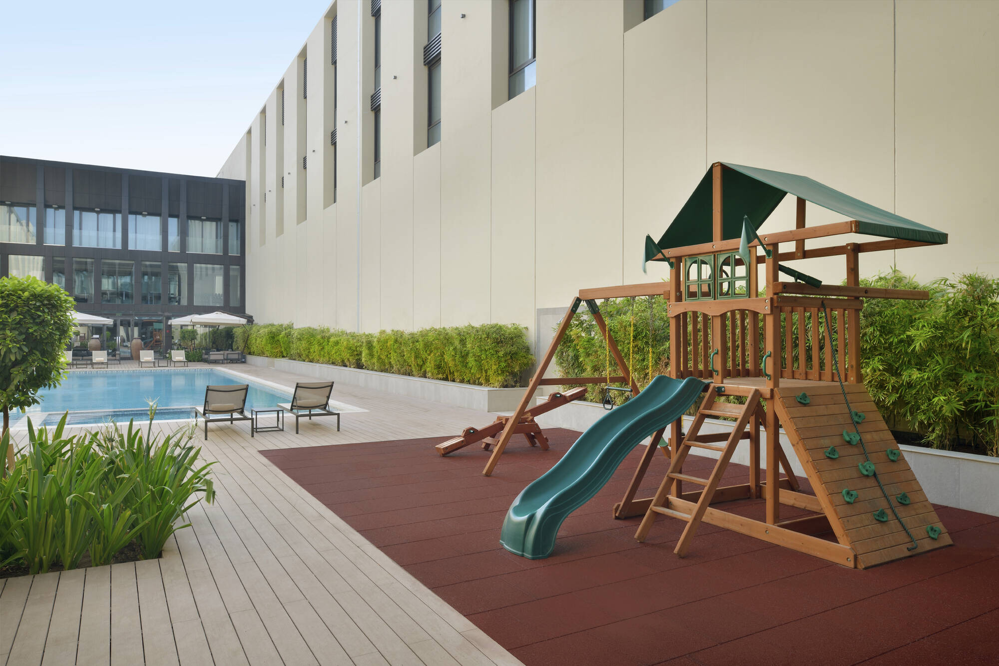 Mövenpick Hotel Tahlia Jeddah: Pool