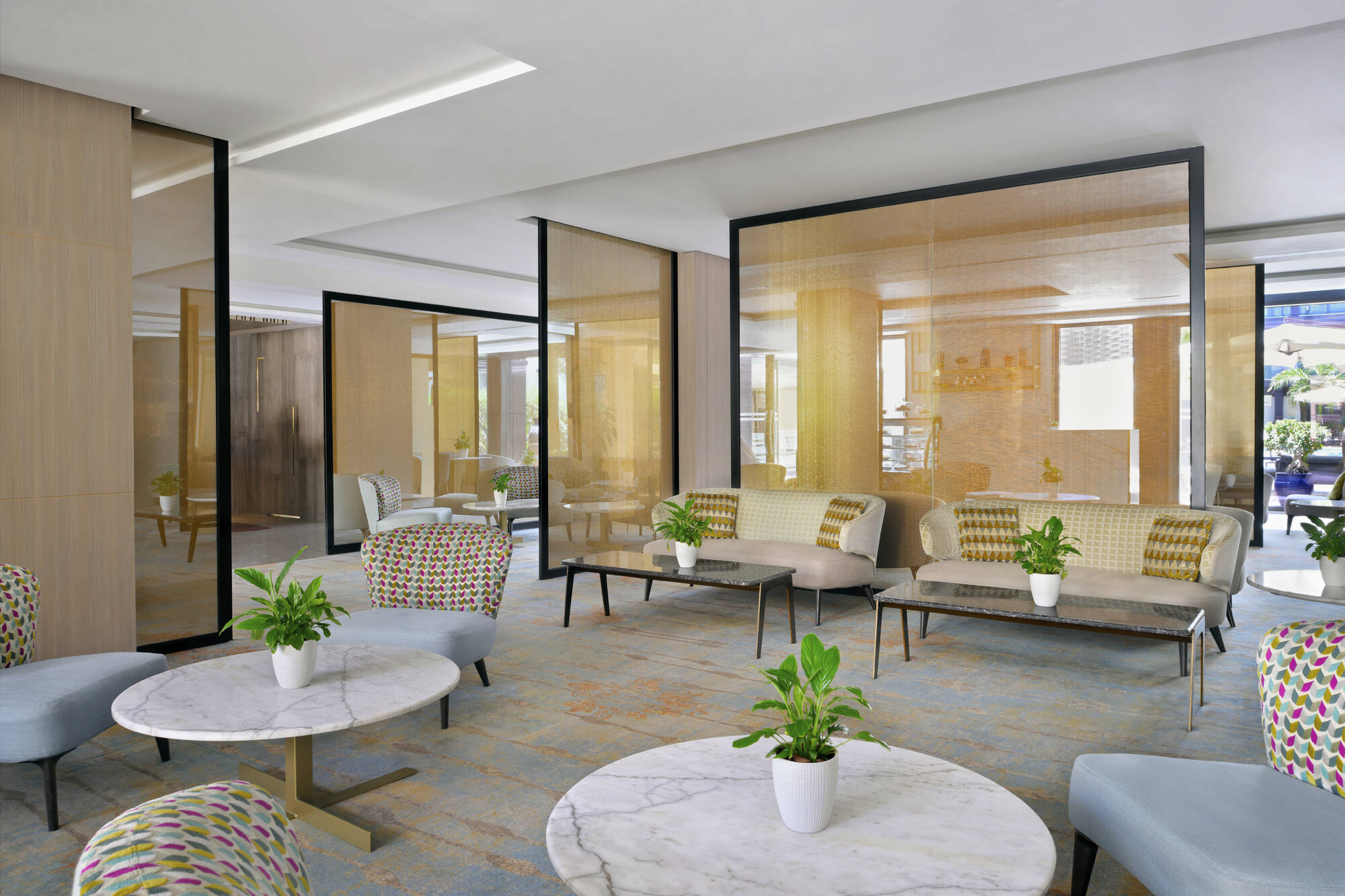 Mövenpick Hotel Tahlia Jeddah: Lobby