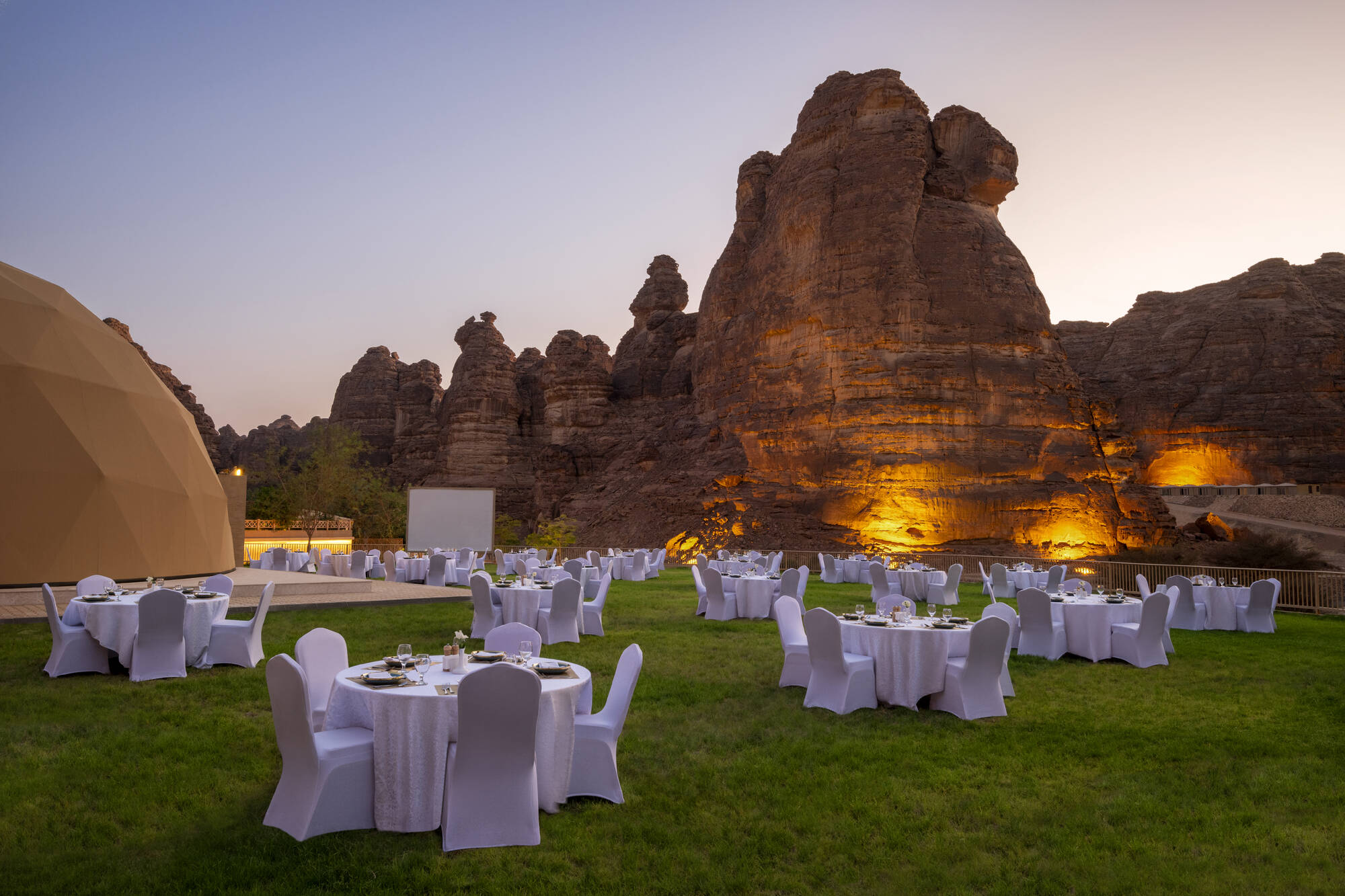 Shaden Resort AlUla: Dome Cafe