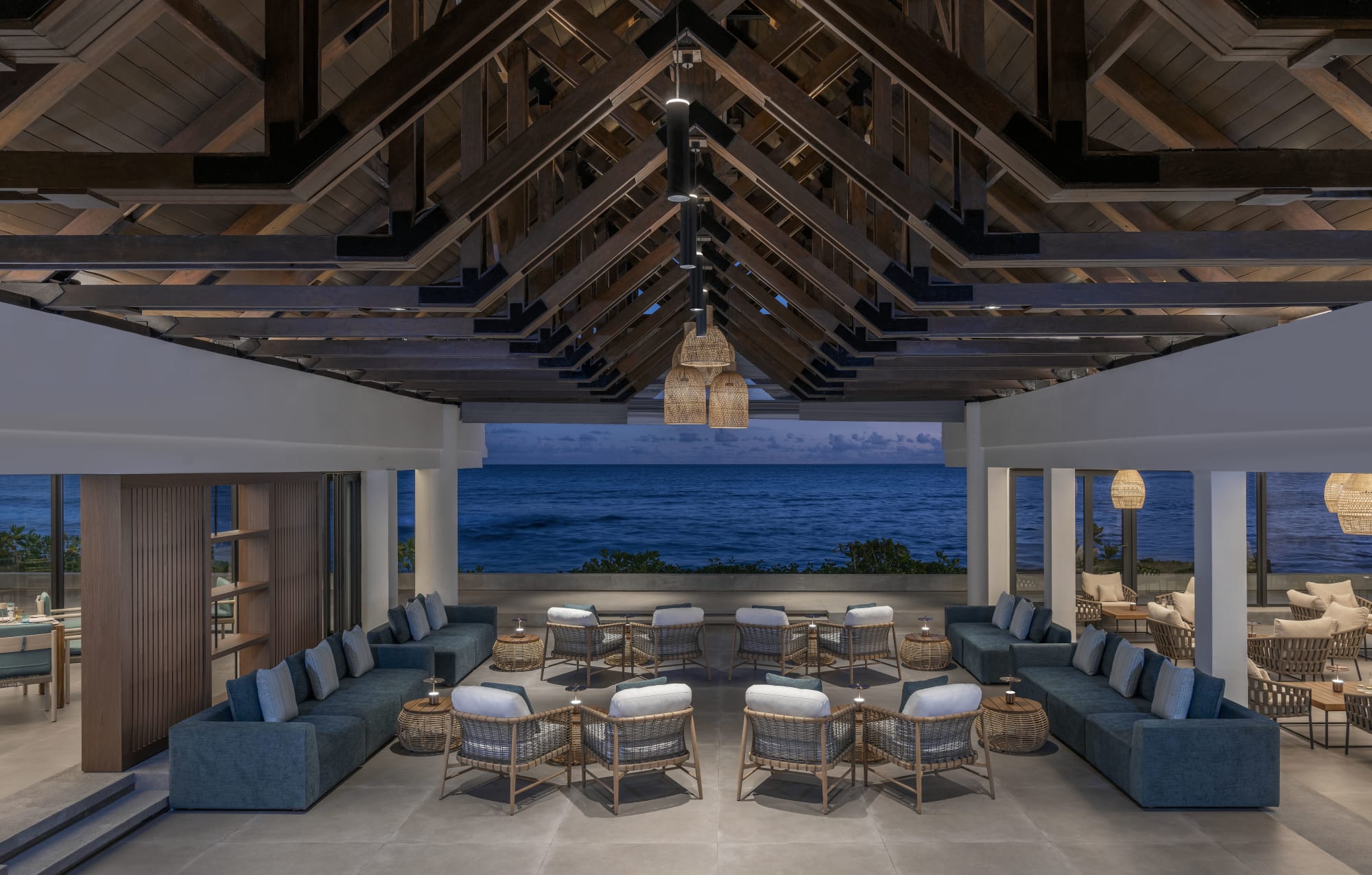 AVANI+ Barbarons Seychelles in Mahé: Bar Barons