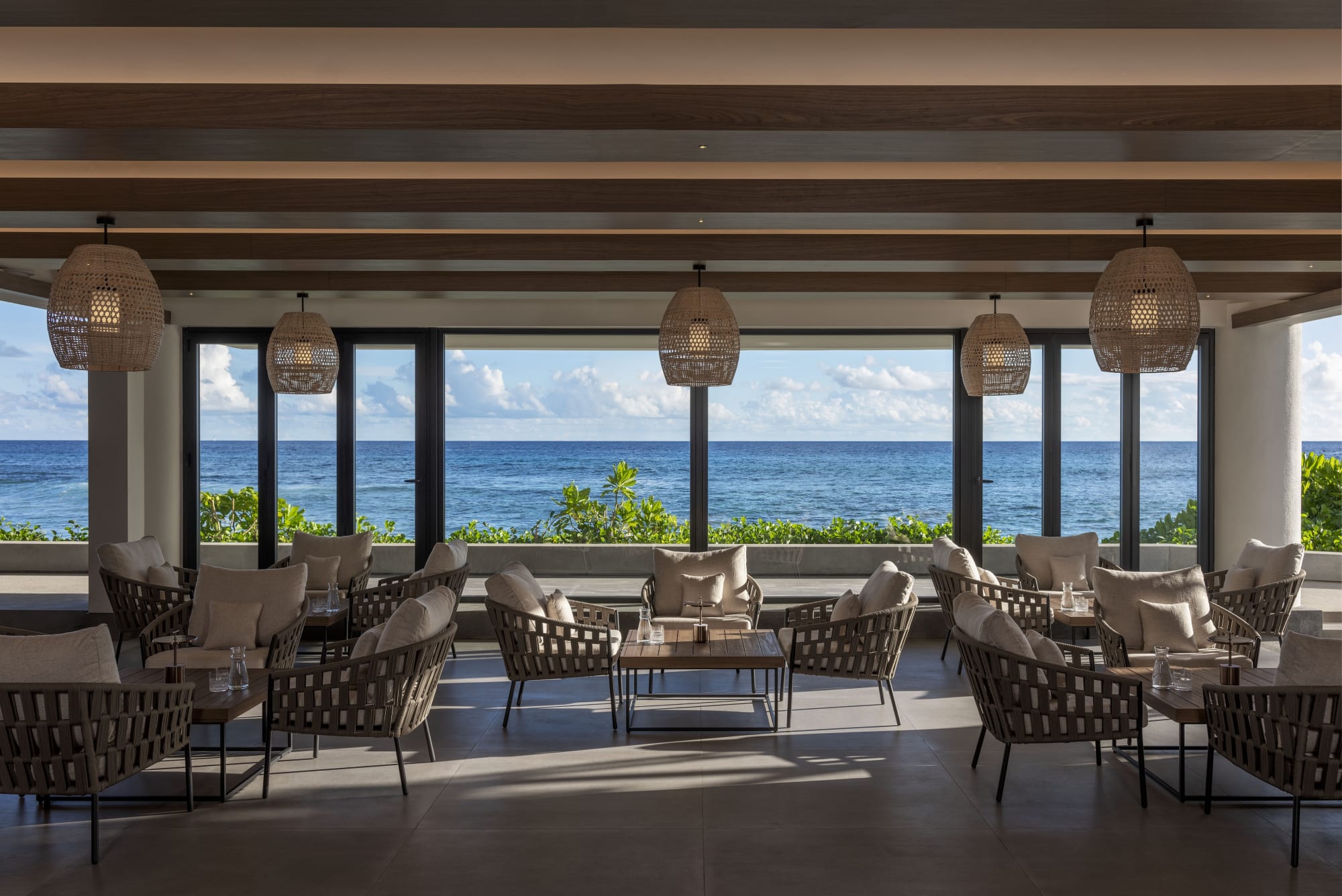 AVANI+ Barbarons Seychelles in Mahé: Bar Barons