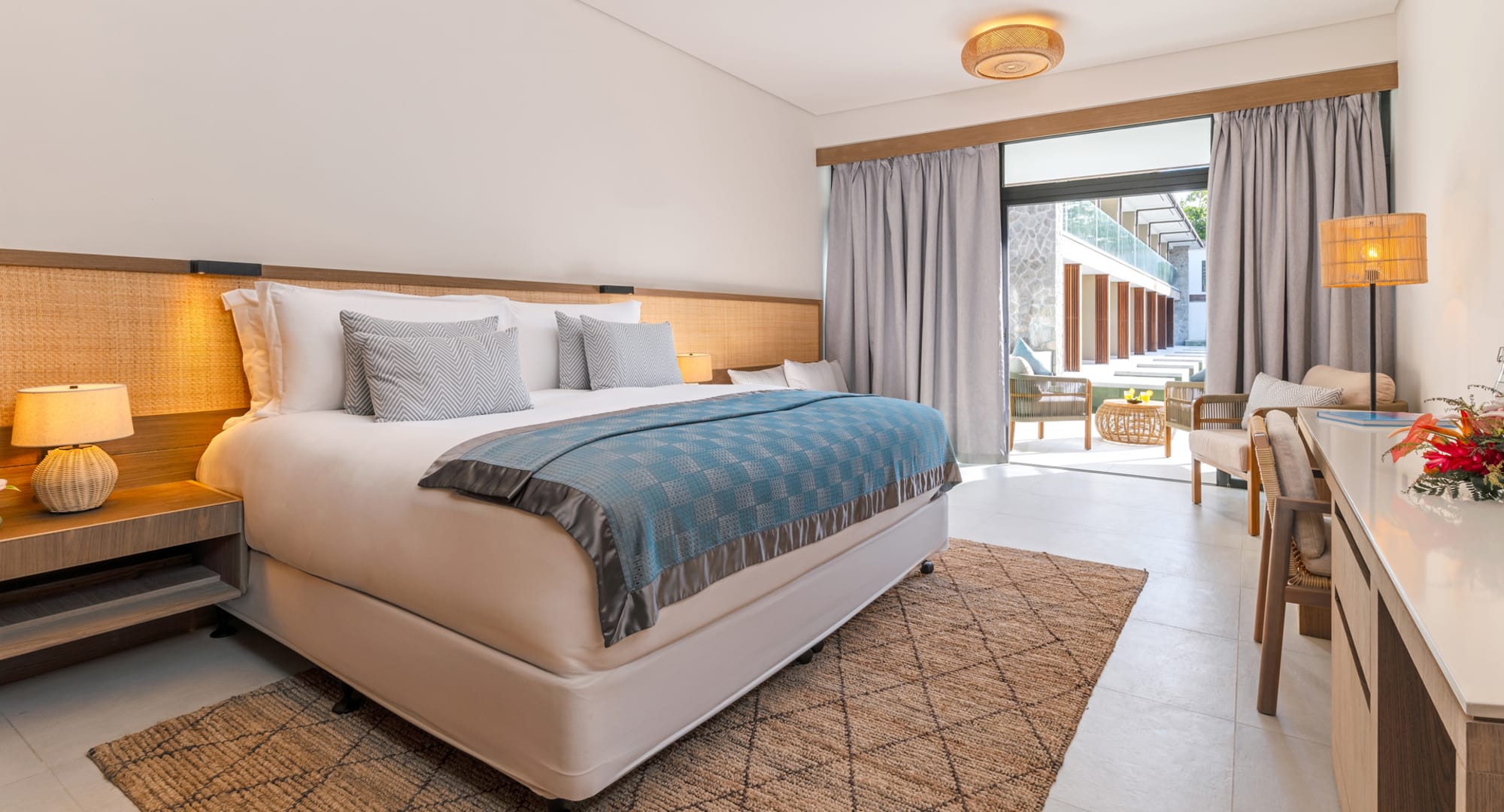 AVANI+ Barbarons Seychelles in Mahé: AVANI Seychelles Barbarons Resort and Spa - Premium Lagoon Zimmer