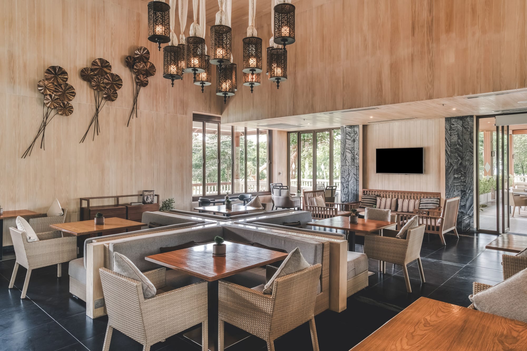Dusit Thani Krabi Beach Resort:  Club Lounge
