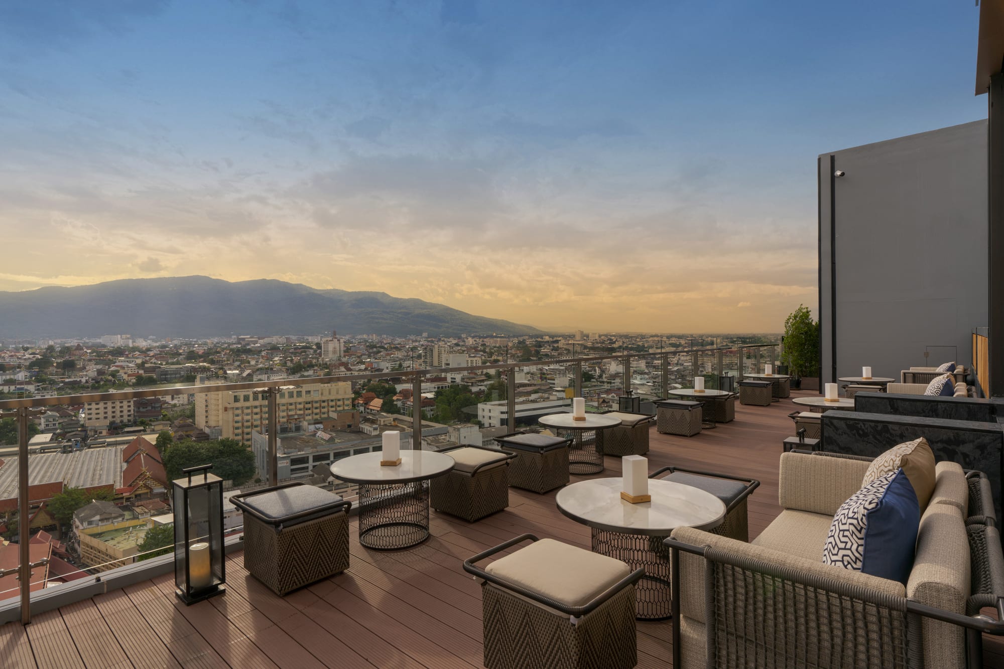 Melia Chiang Mai: Mai The Sky Bar