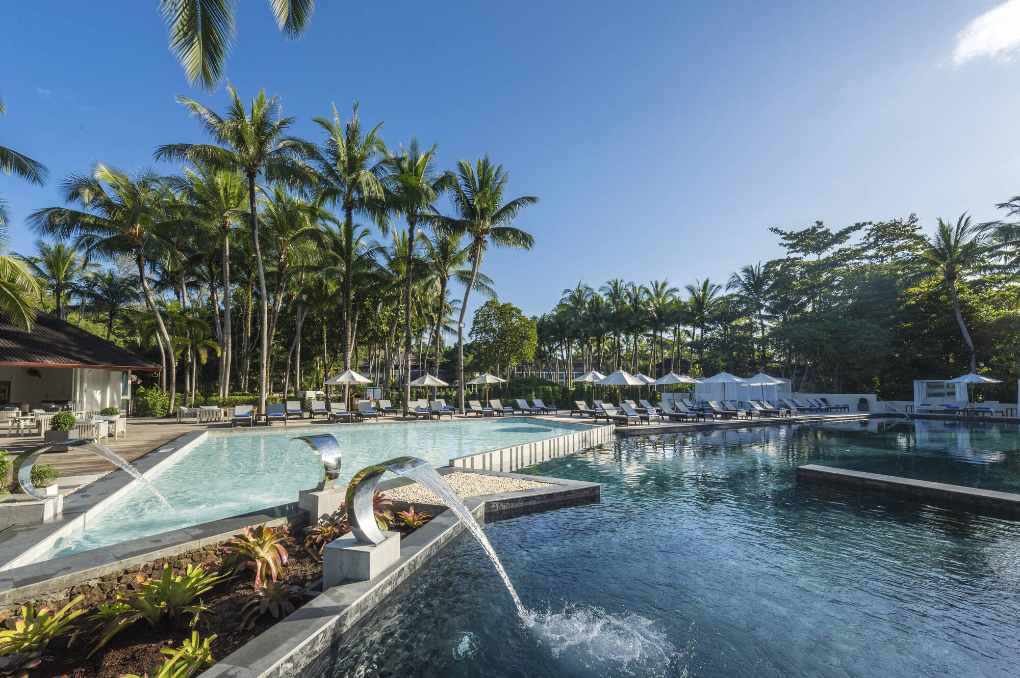 Dusit Thani Krabi Beach Resort:  Pool Coco Vida