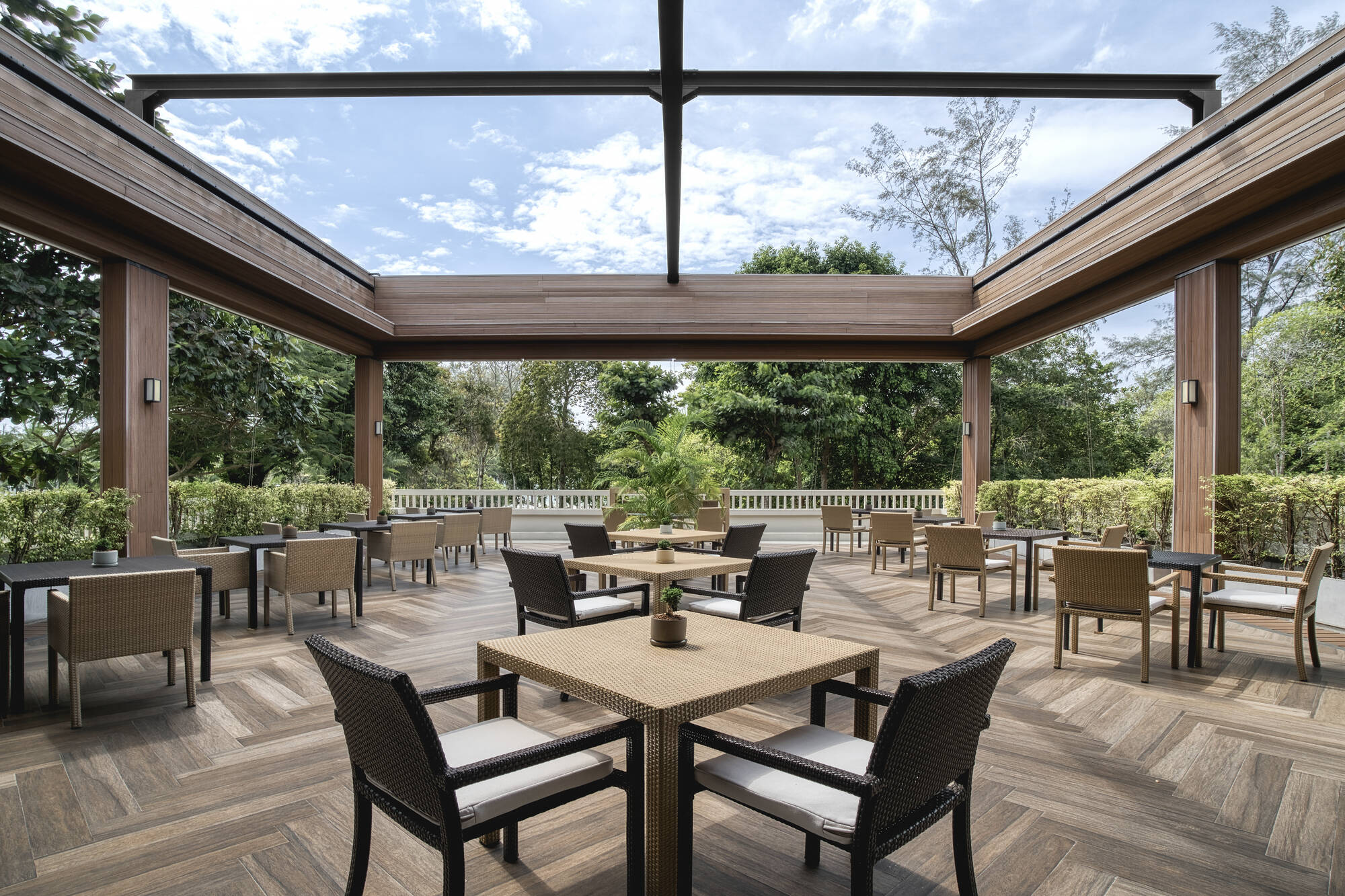 Dusit Thani Krabi Beach Resort:  Club Lounge