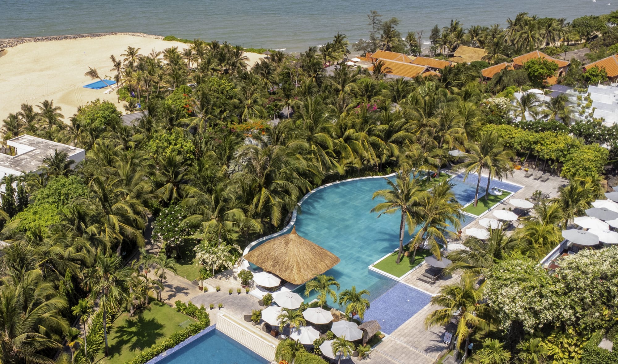 The Cliff Resort & Residences Mui Ne in Saigon: Strand