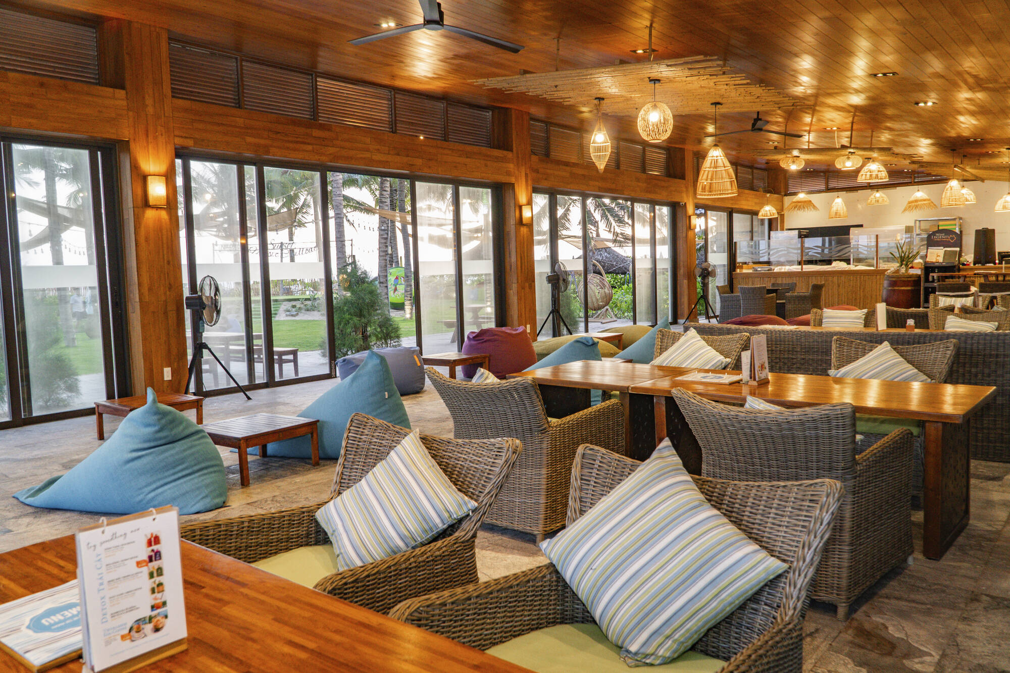 The Cliff Resort & Residences Mui Ne in Saigon: Beach Club