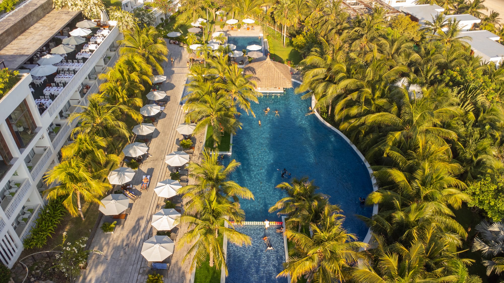 The Cliff Resort & Residences Mui Ne in Saigon: Swimming Pool