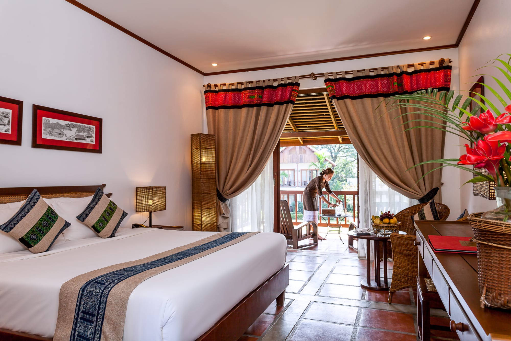 Überland von Luang Prabang nach Vientiane: Laos Vang Vieng Riverside Boutique Hotel Deluxe Zimmer
