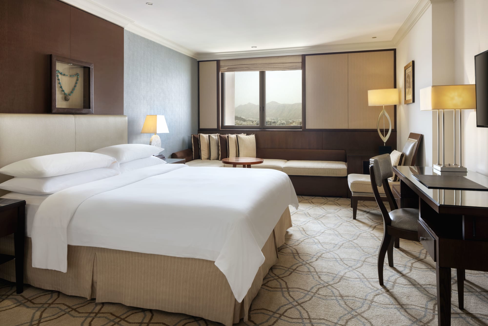 Sheraton Oman in Muscat:  Deluxe Zimmer