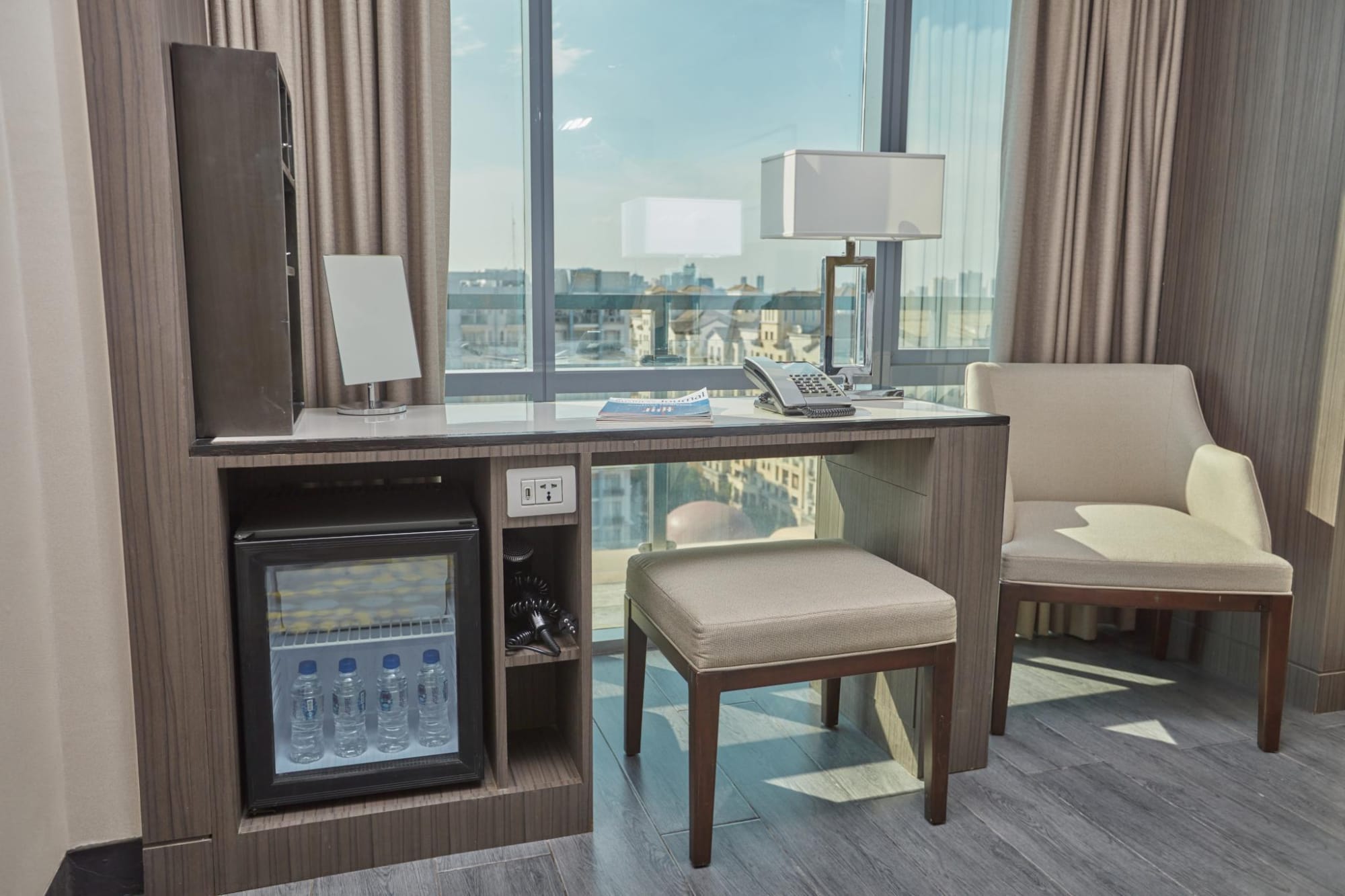 Belmont Hotel Manila: Superior Queen