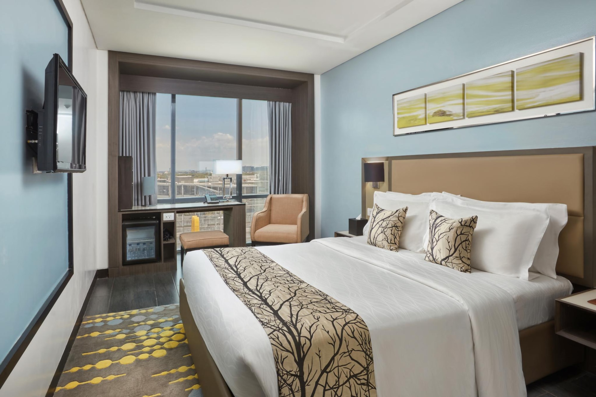 Belmont Hotel Manila: Superior Queen