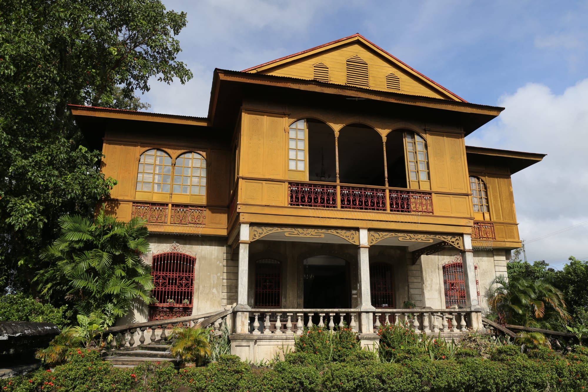Westliche Visayas: Mango, Zuckerrohr und Kakao ab Negros: Philippinen Negros Traditionelles Herrenhaus