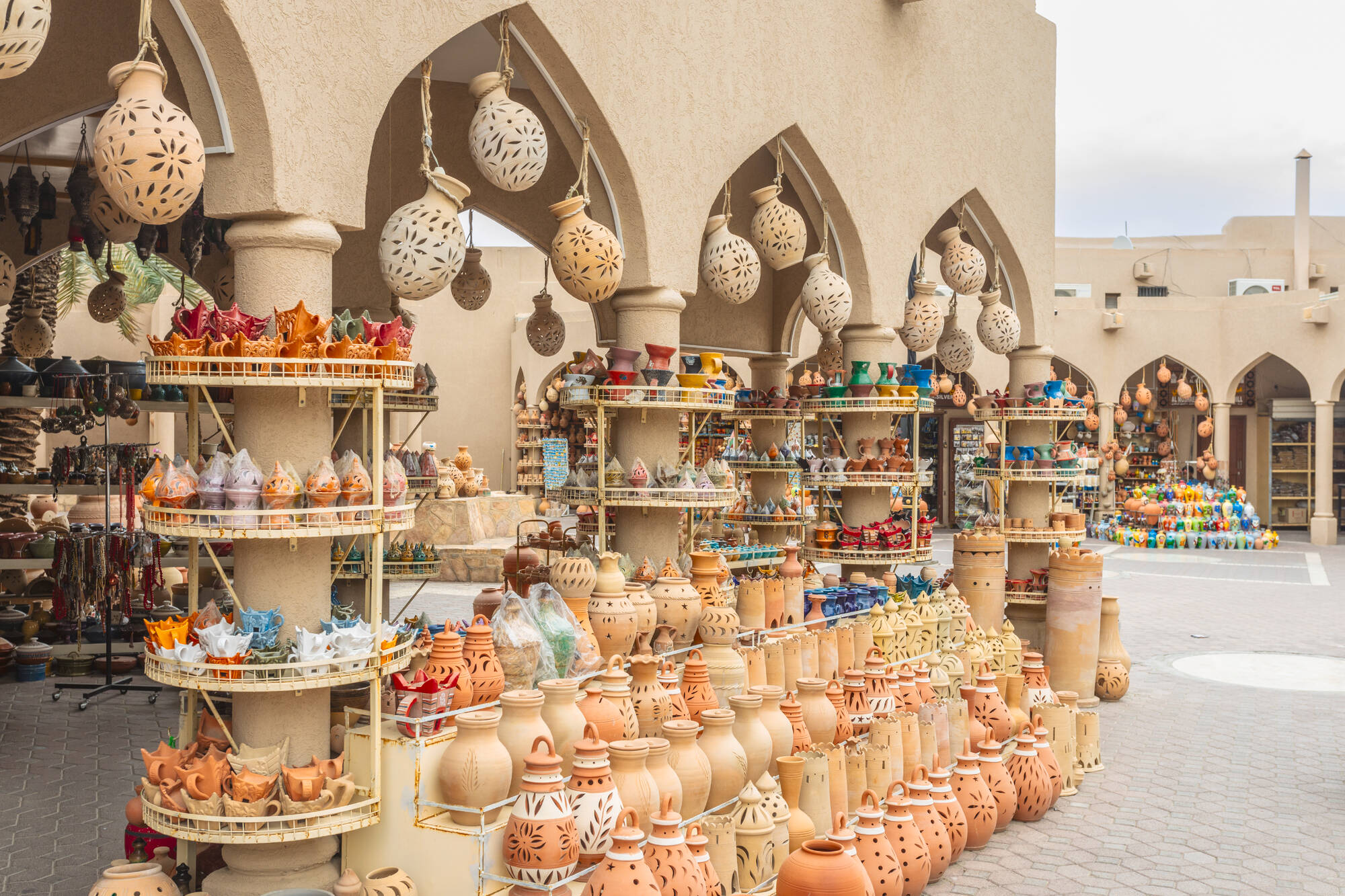 Emirate & Oman - Kontraste des Orients ab Dubai: Oman Nizwa Keramikmarkt