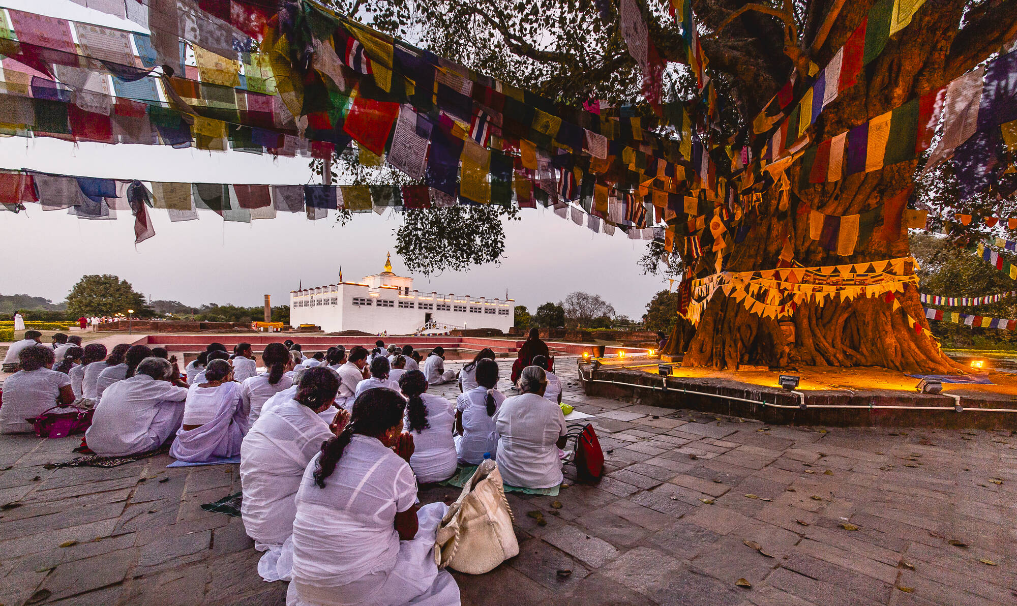 Mit dem Zug auf Buddhas Spuren ab Delhi: Nepal Lumbini