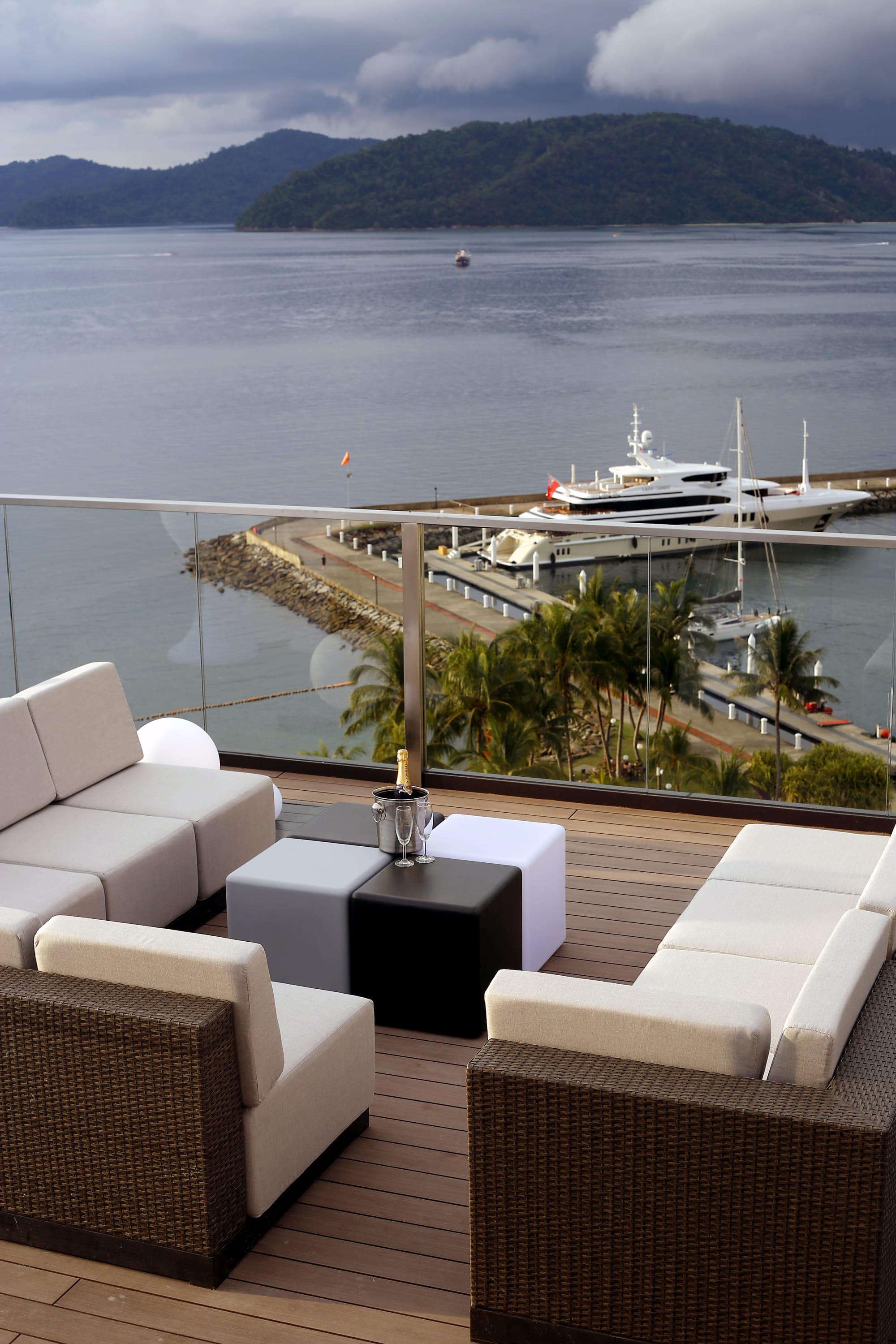 The Pacific Sutera Hotel in Kota Kinabalu: Horizons Bar