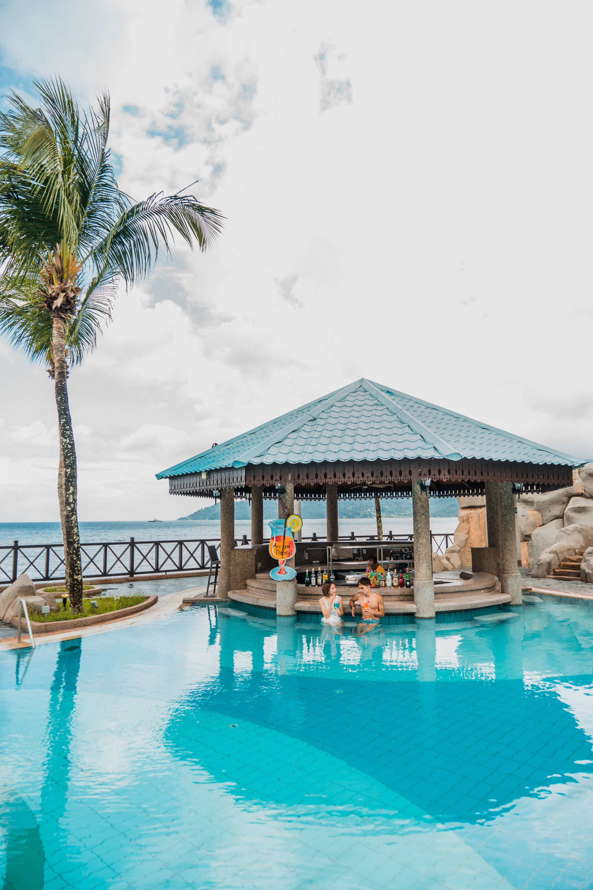 Berjaya Tioman Resort in Inseln Ostküste: Malaysia Berjaya Tioman Pool