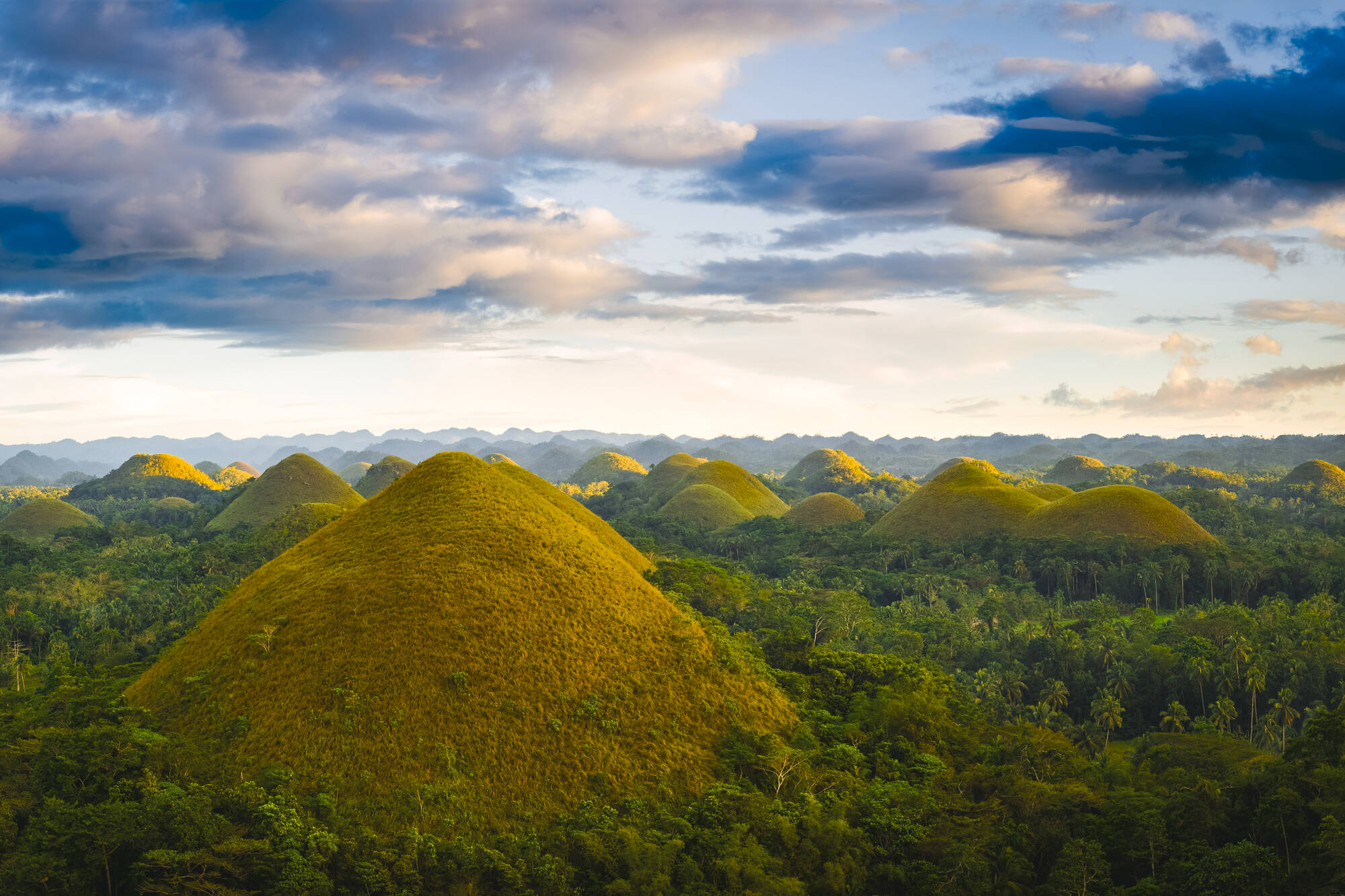 Südliche Visayas: Inselhüpfen, Schokoladenhügel und Koboldmakis ab Bohol: Philippinen Bohol Chocolate Hills