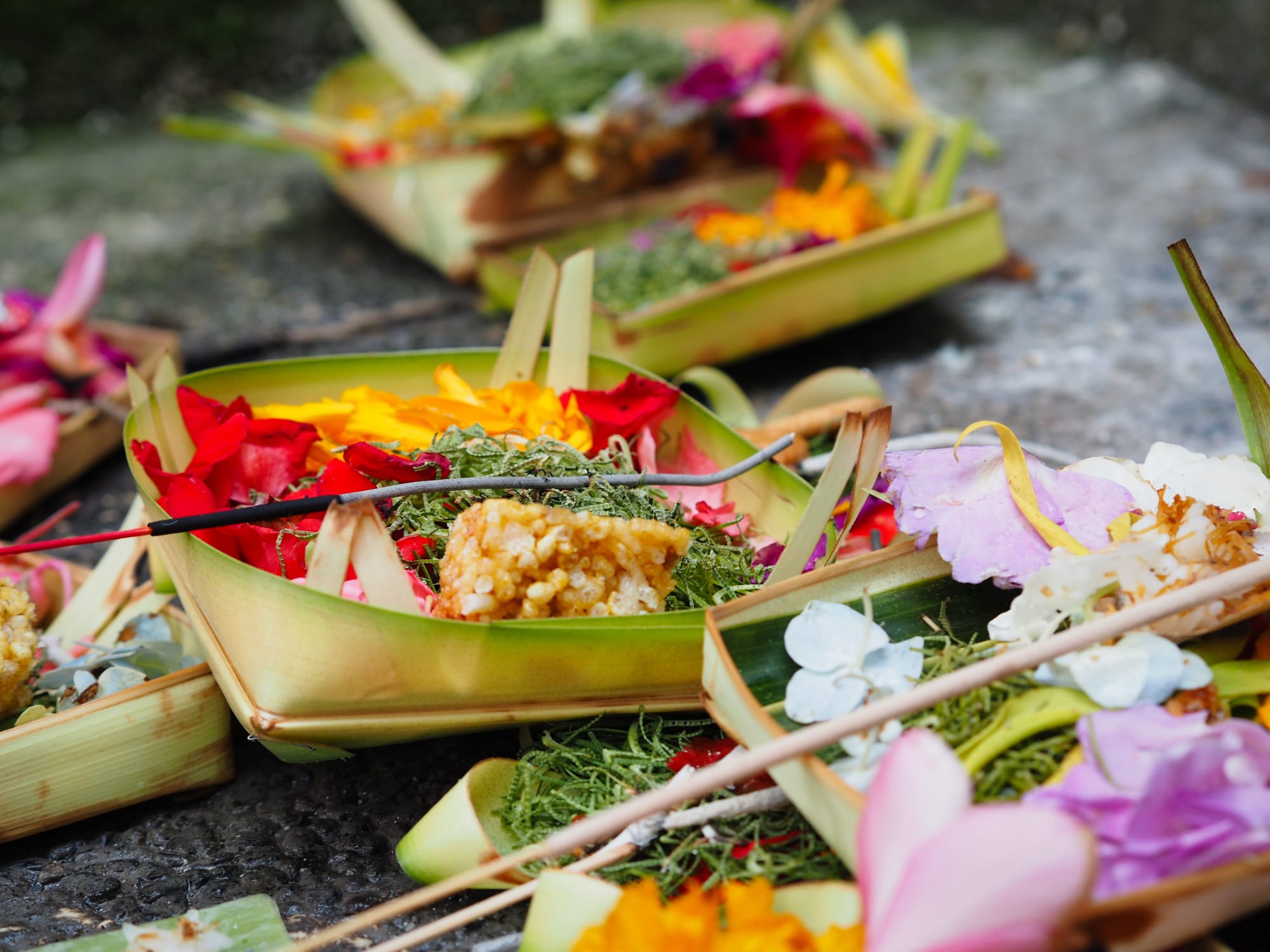 Bali mal anders ab Süd-Bali: Indonesien Bali Opferschalen