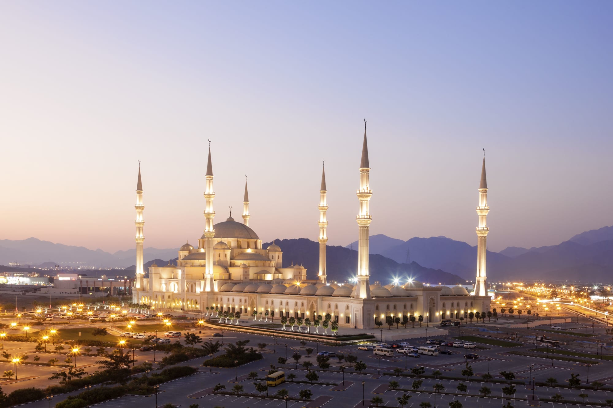 7 Emirate in 7 Tagen ab Abu Dhabi: VAE Fujairah große Moschee