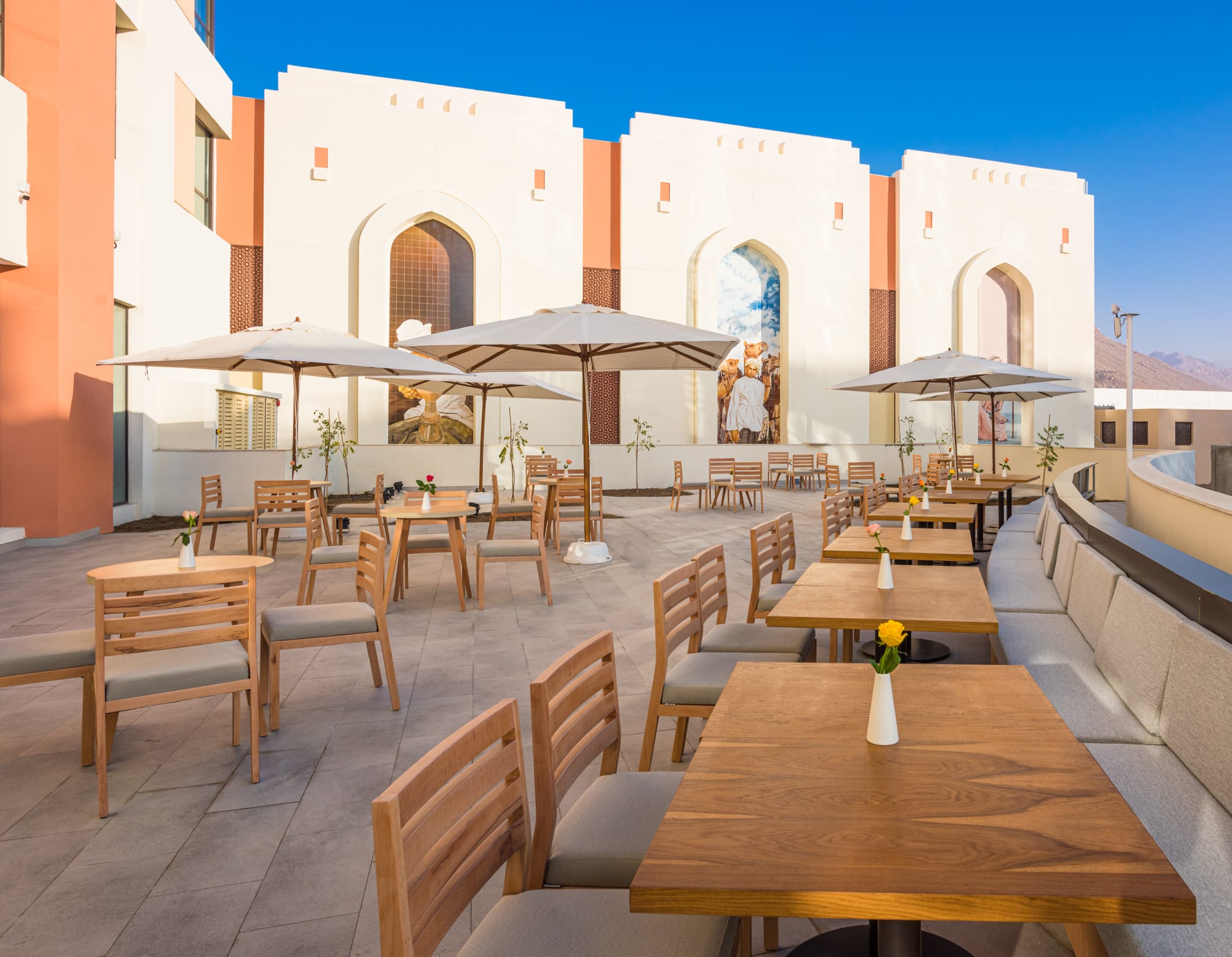 Intercity Hotel Nizwa in Gebirge: Al Wadi Terrasse