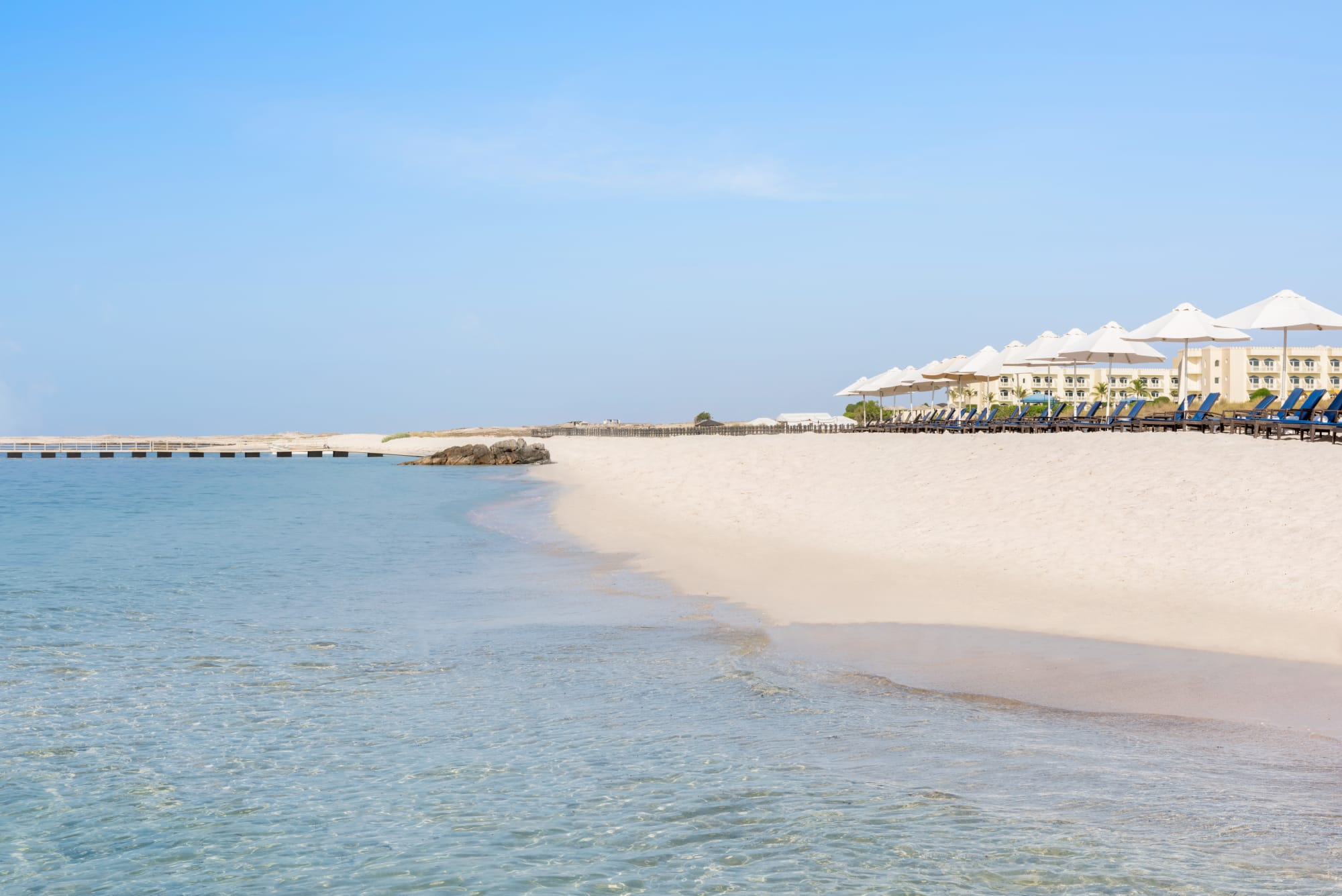 Wyndham Garden Salalah Mirbat: Sandy Beach