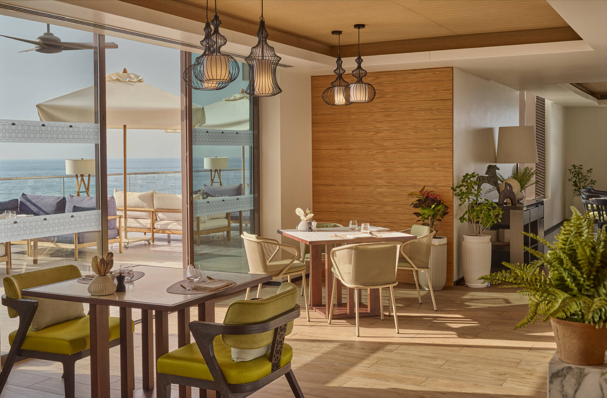Mandarin Oriental Muscat:  Twothree 58 Club Lounge