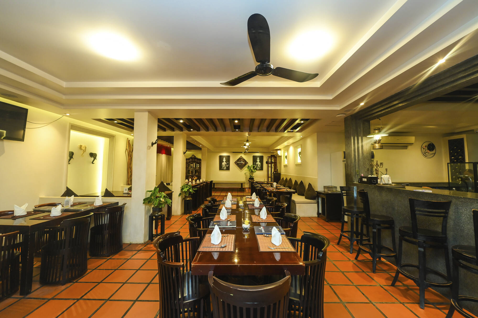 La Rose Suites in Phnom Penh: Banana Tree Restaurant