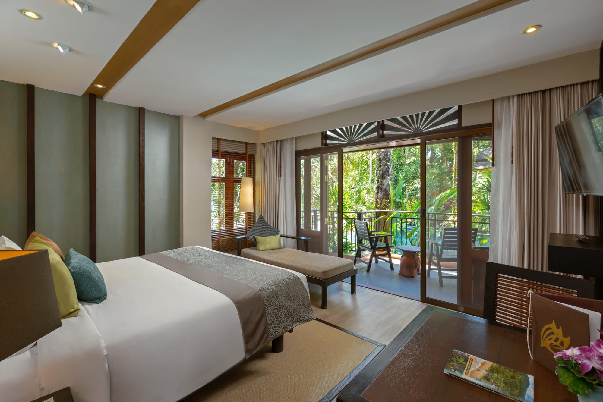 Khaolak Merlin Resort in Khao Lak: Khao Lak Merlin Waterfall-Pool-Access-Room
