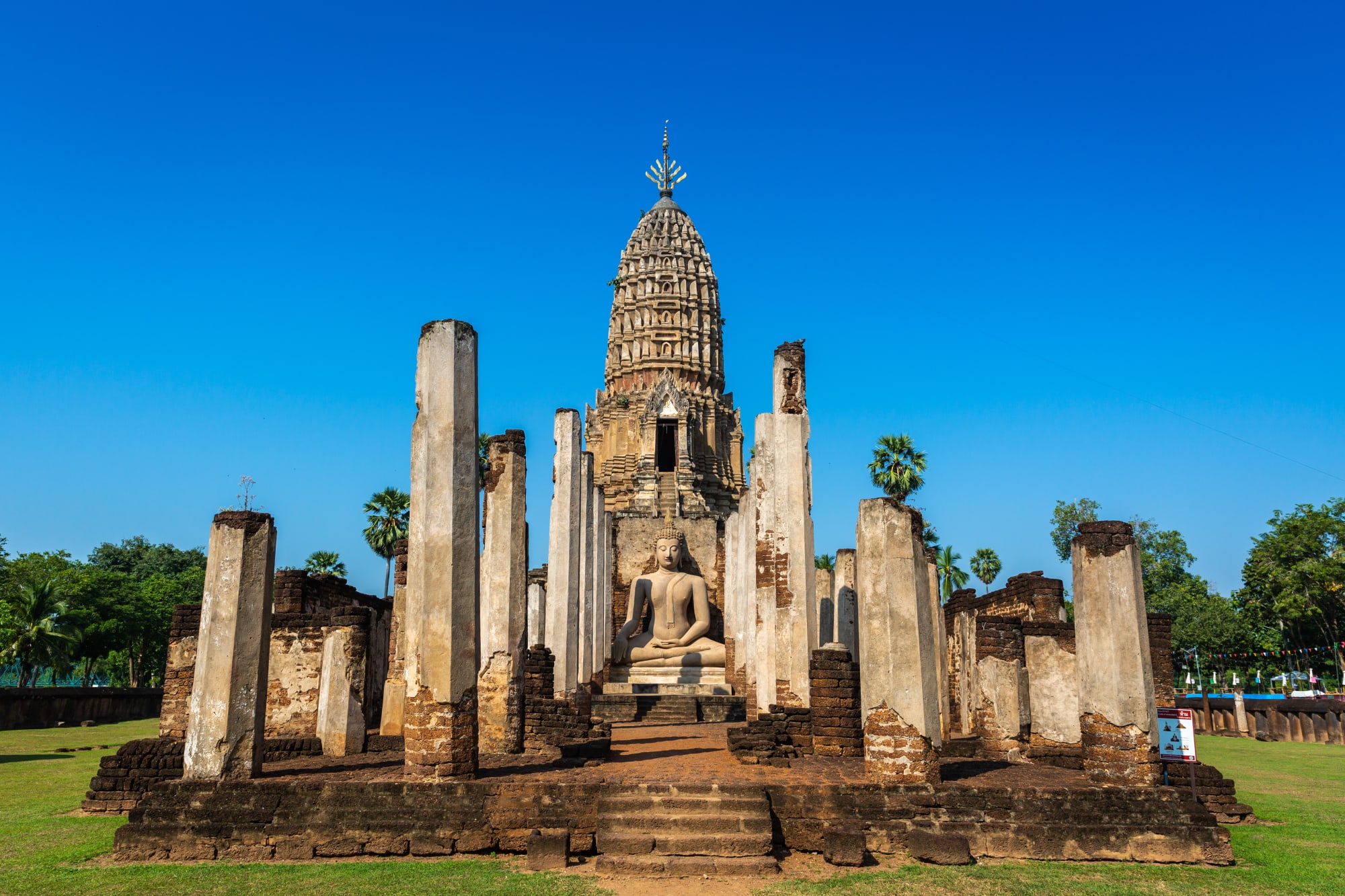 Siams Crossroads - auf neuen Wegen durch Thailands Norden ab Chiang Mai: Sukhothai Si Satchanalai Wat Phra Sri Rattana Mahathat
