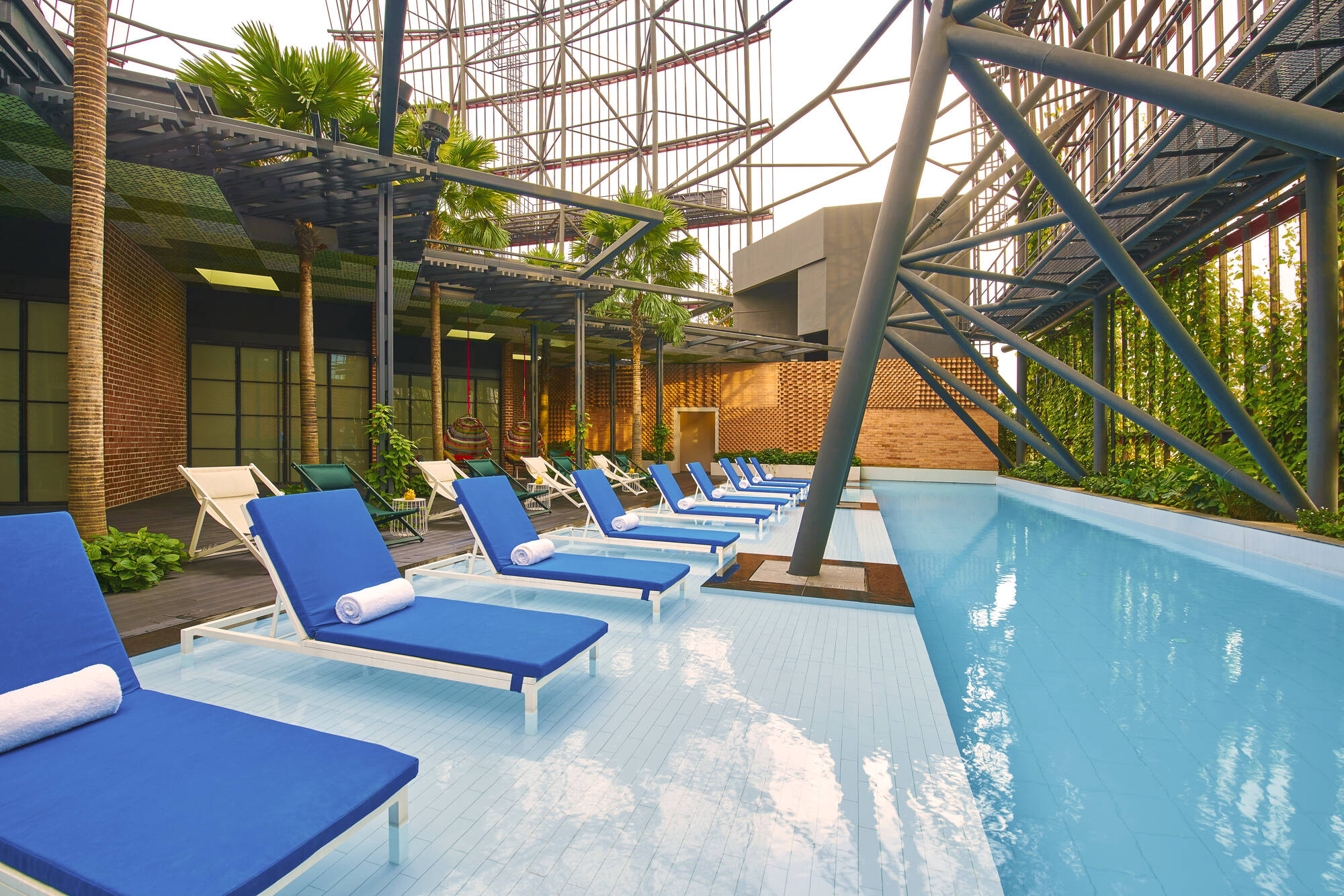 Oasia Hotel Downtown in Singapur: Oasia Hotel Downtown Hauptpool Level 27