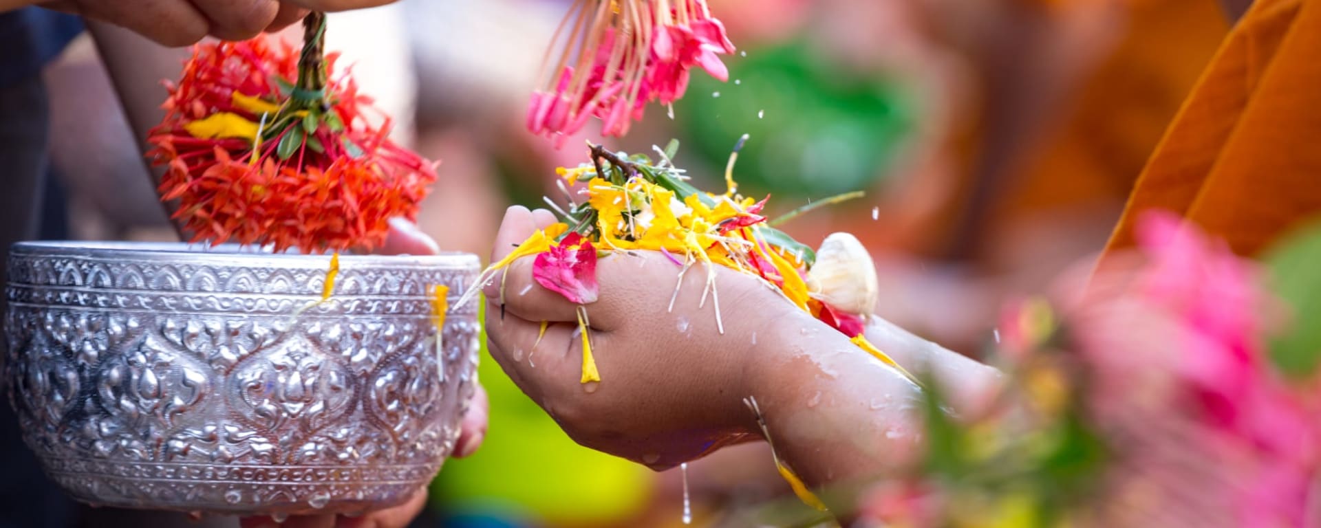 Go as you please außerhalb Bangkoks, DE, Ganztägig: Thailand Wassersegnung Buddhistisches Neujahr 